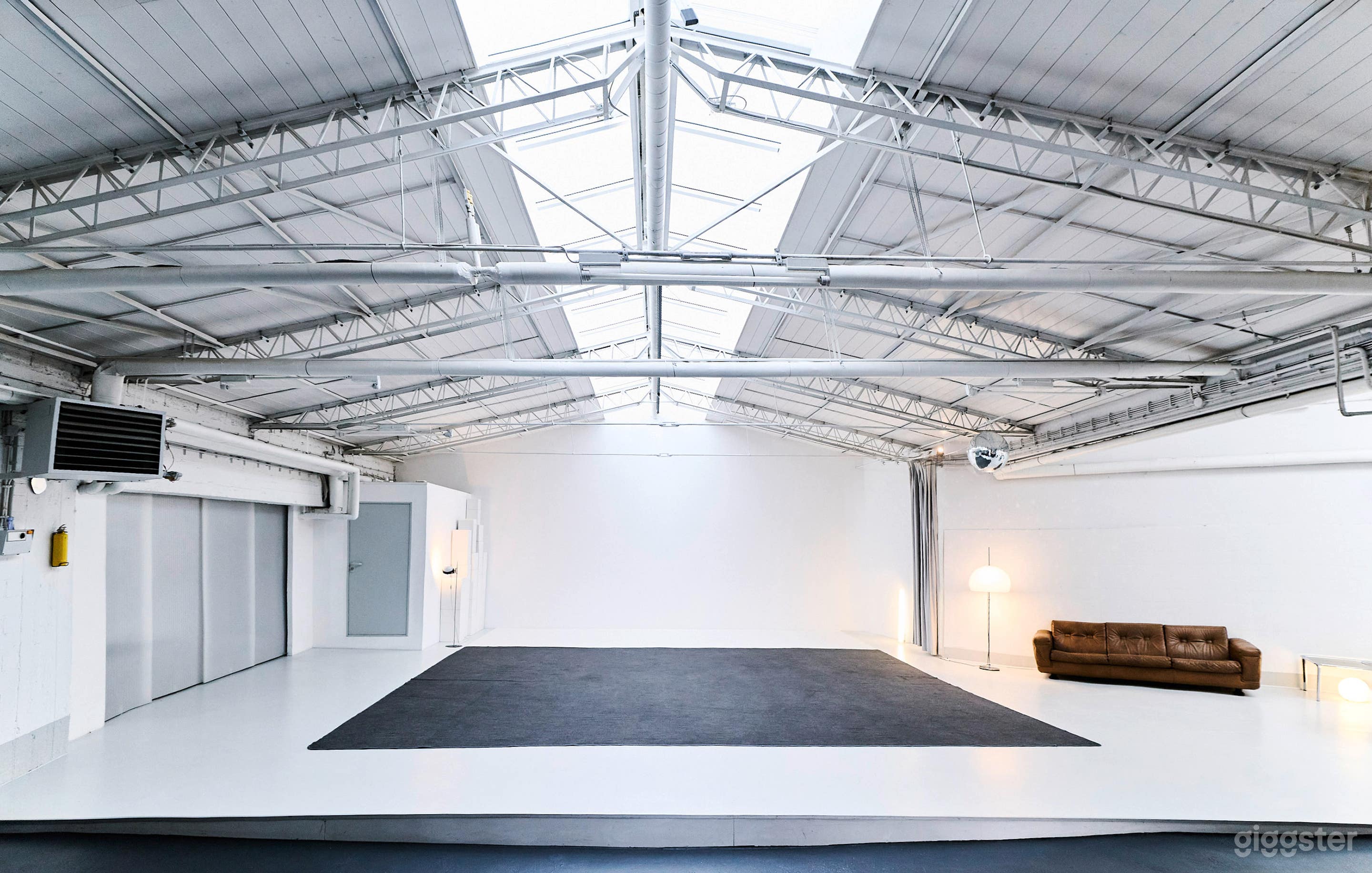 220m² Tageslichtstudio für Foto, Film, Events, Workshops Foto 1