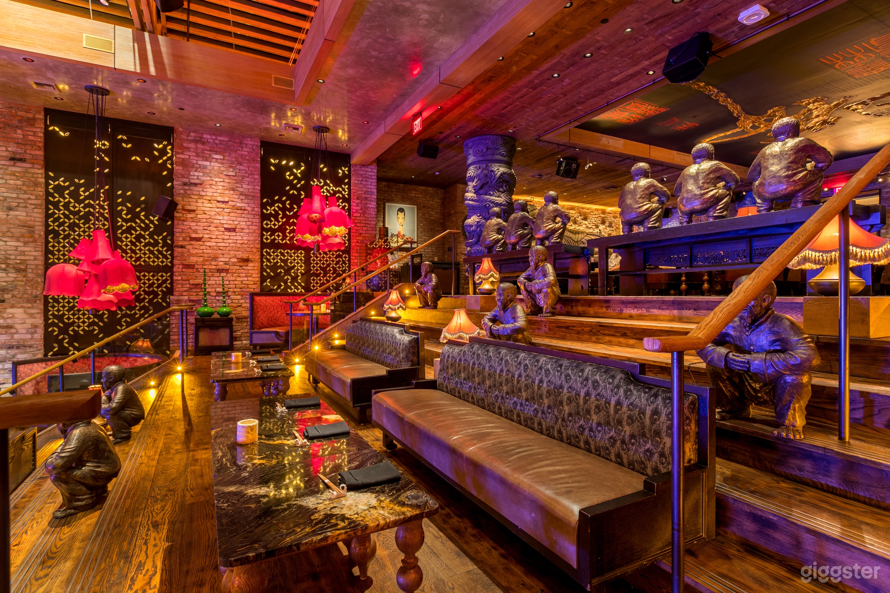 Nightclub No.202 Photo 2