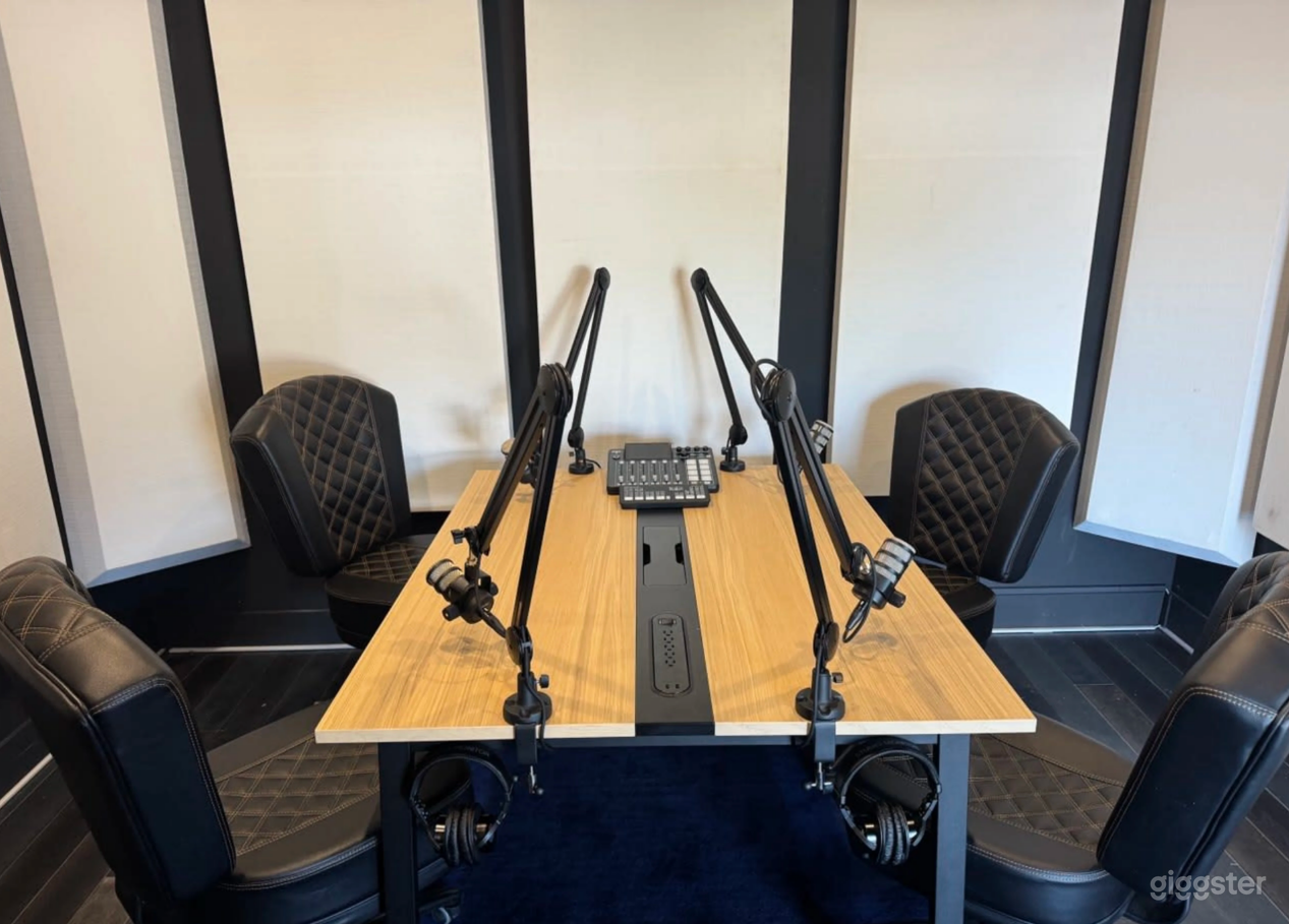 Modular Video Podcast Studio Photo 4