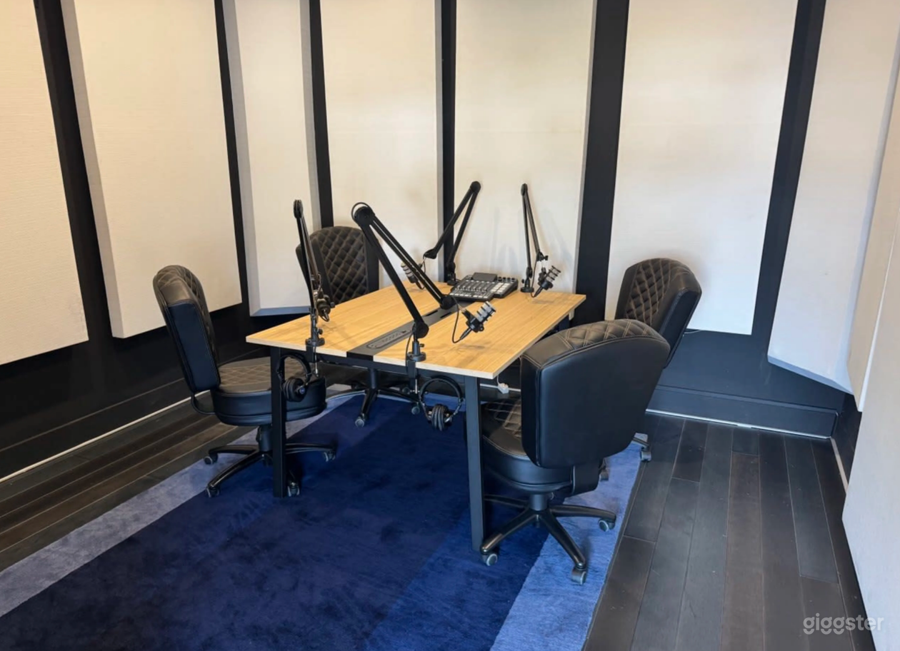 Modular Video Podcast Studio Photo 3