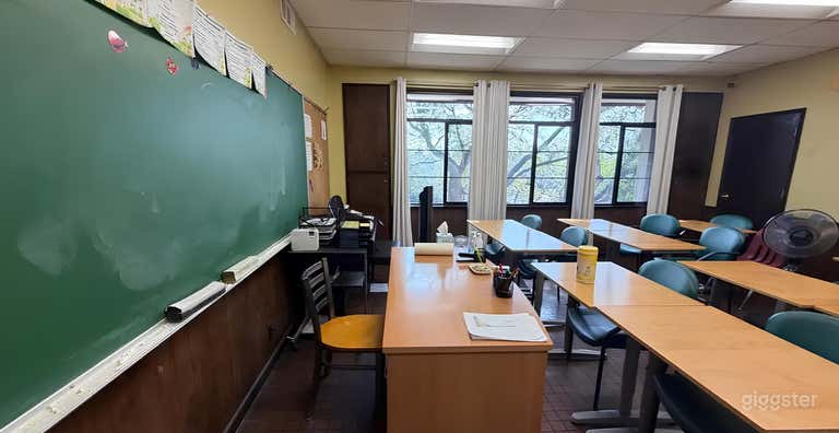  Vintage Private Classroom 