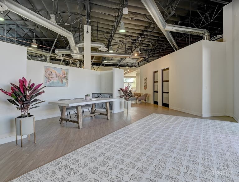  Modern Professional Event Space for Business & Networking 