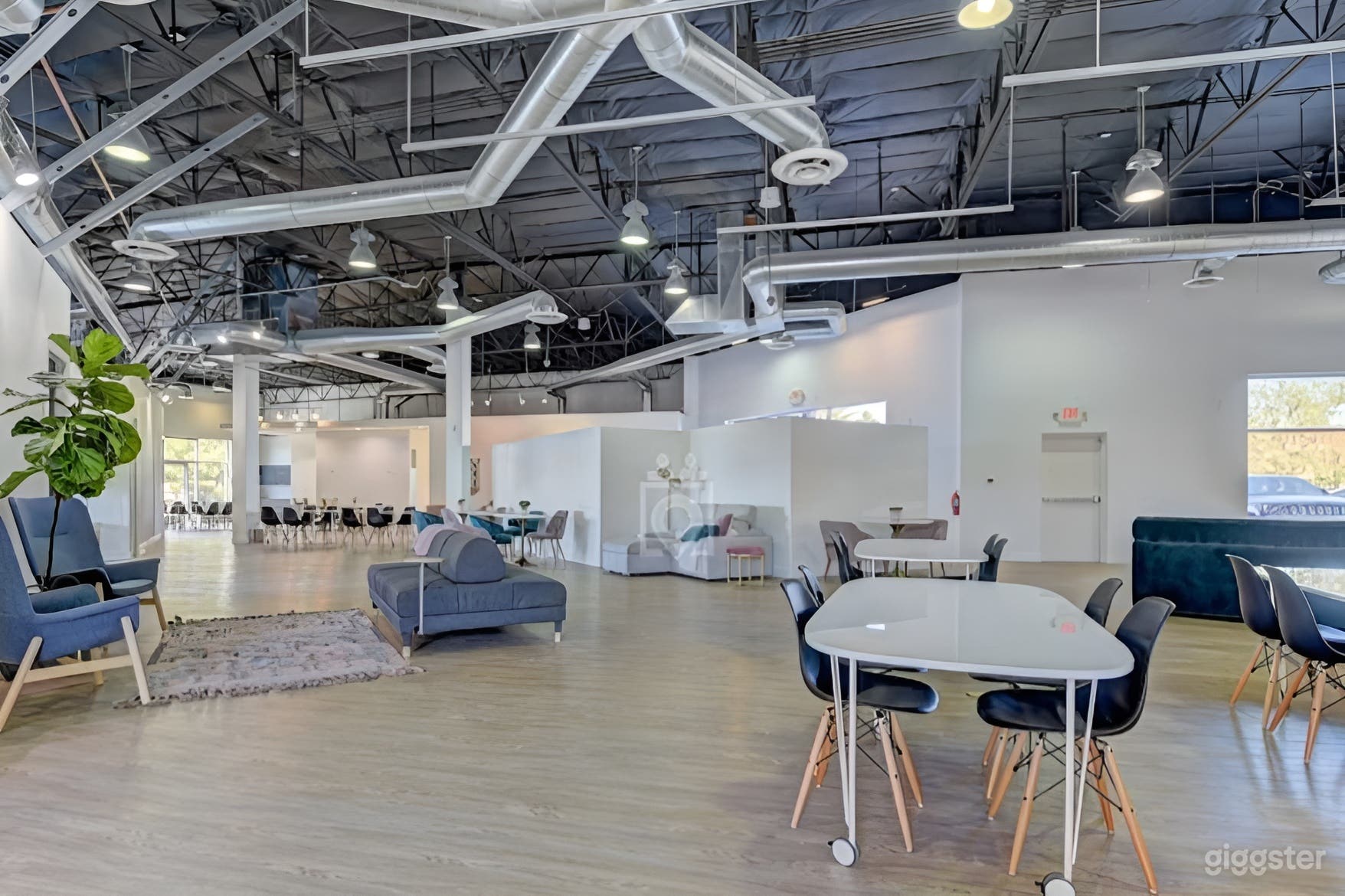 Modern Professional Event Space for Business &amp; Networking Photo 3