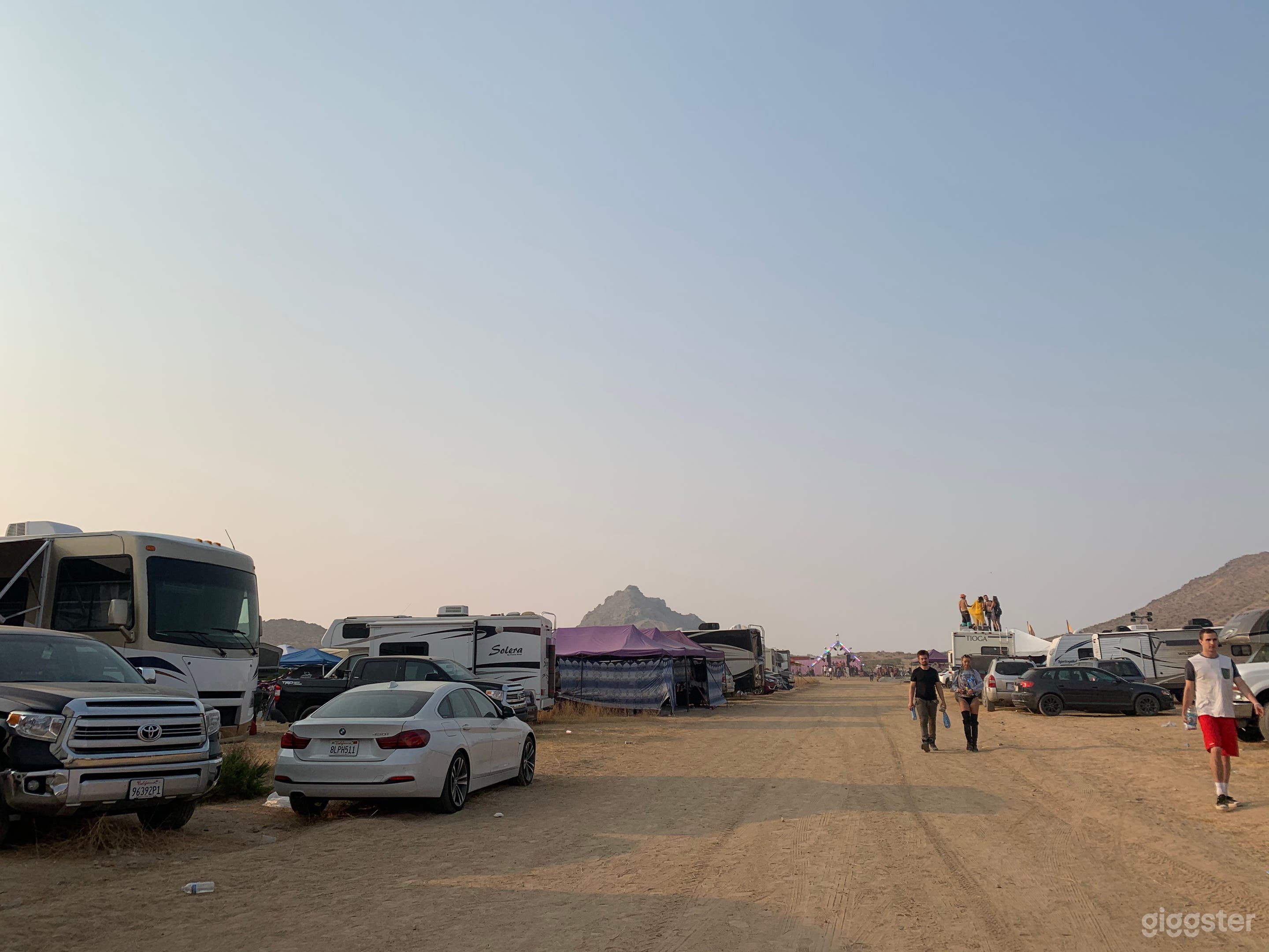 Mojave Desert 40+ acres for events. Renegade Ranch Photo 4