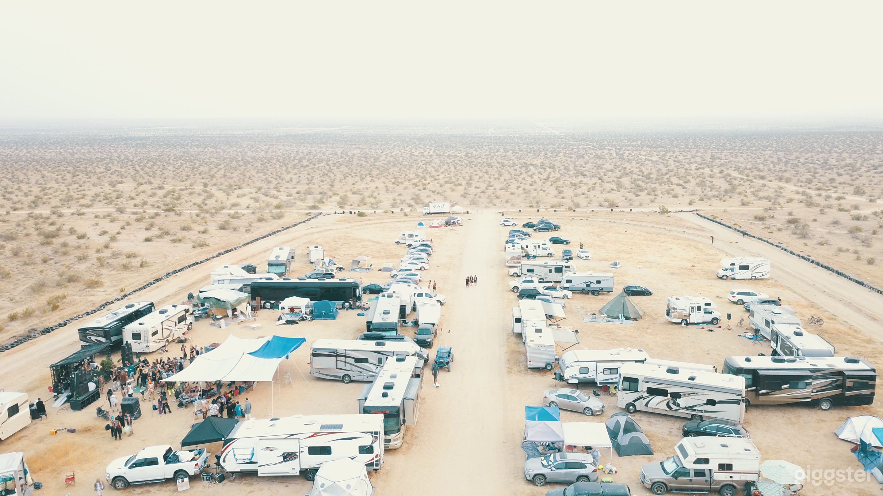 Mojave Desert 40+ acres for events. Renegade Ranch Photo 2