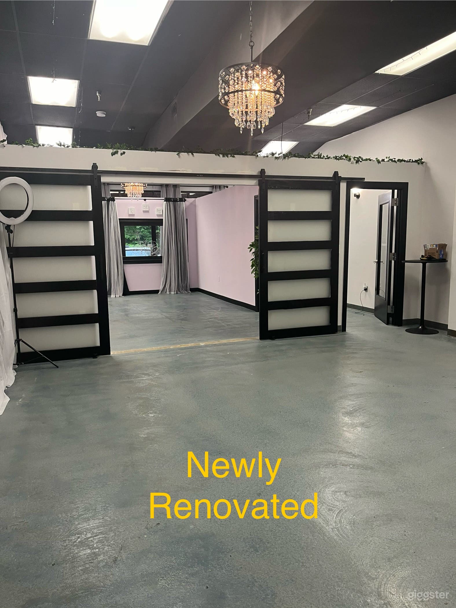 Versatile Event Hall for Events &amp; Meetings Photo 2