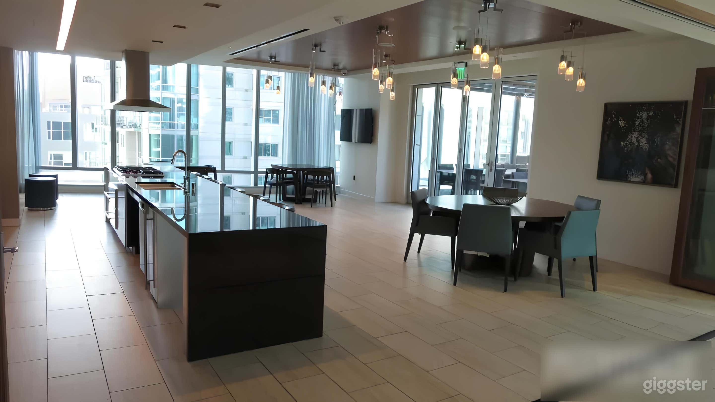 SF Event Space with Floor To Ceiling Windows Photo 4