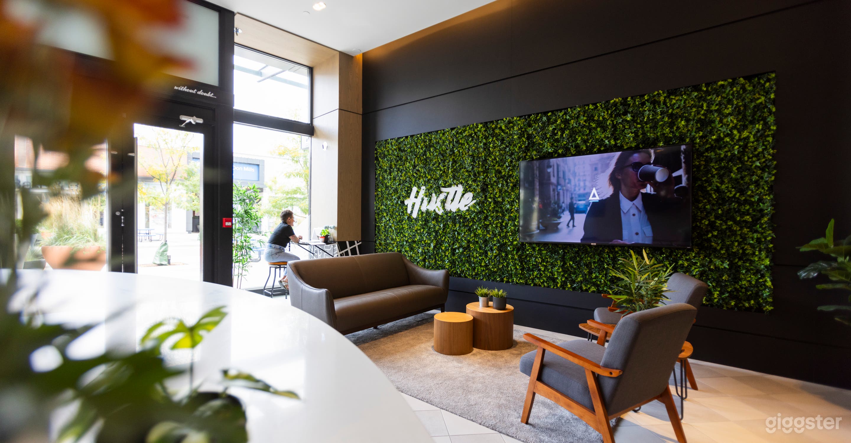 Versatile Office Space in Don Mills (Buyout) Photo 2