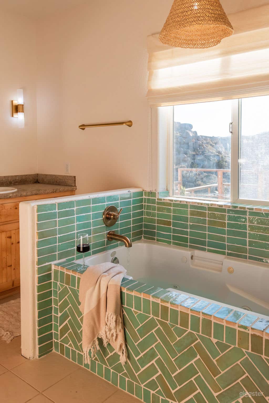 Adobe Desert Estate with Boulders, Pool & Spa Photo 3