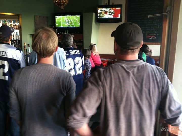  Hang Out at the First Gastro Pub in Nob Hill Photo 2