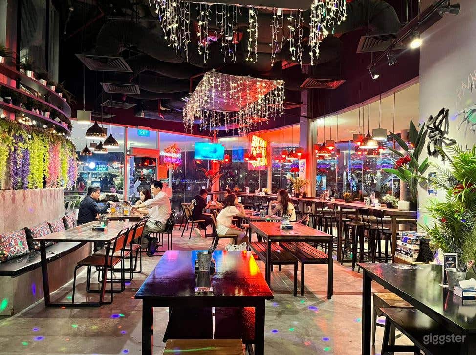  Amazing Indoor Beer Bar in Singapore Photo 4