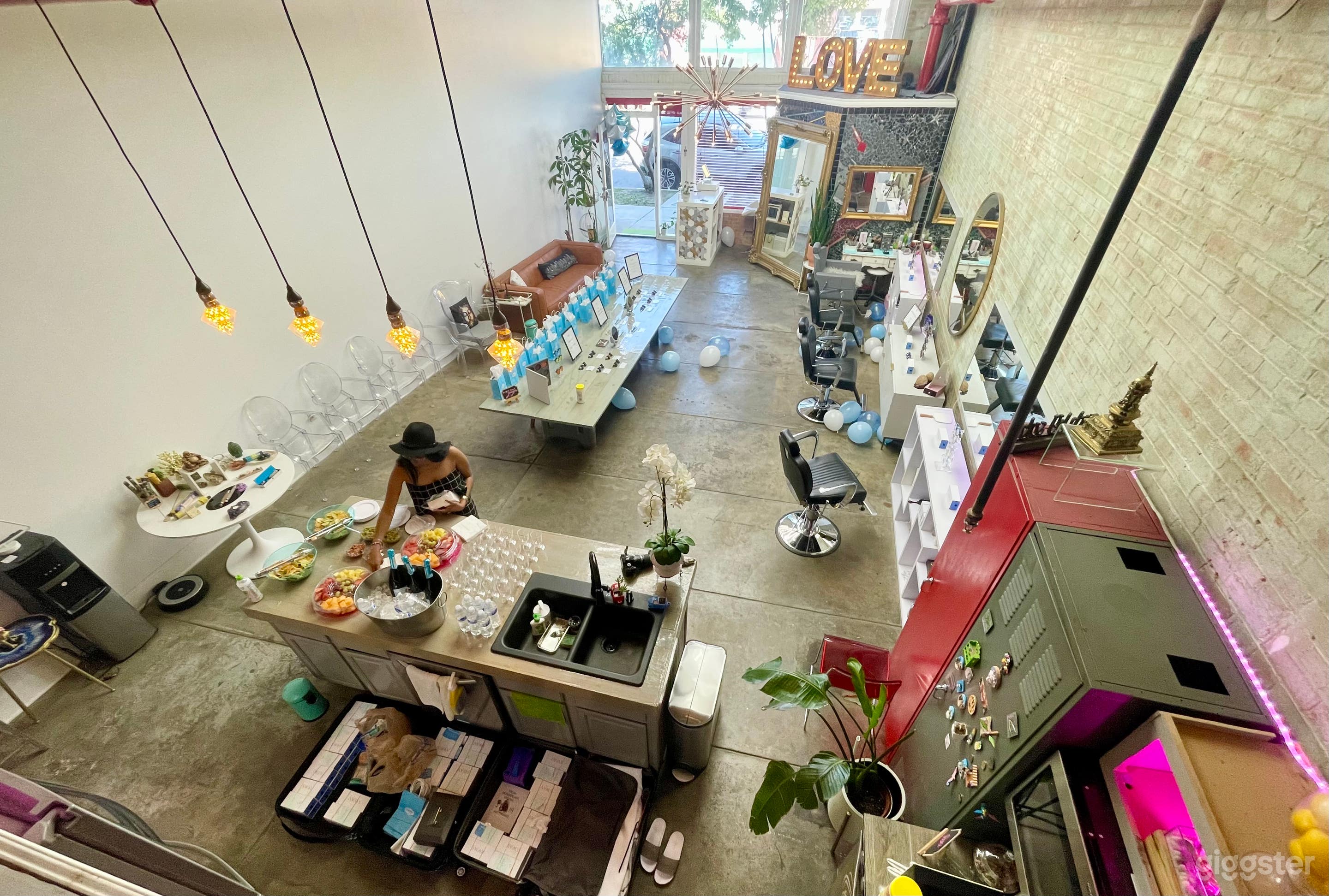 Storefront Loft in Deep Ellum Photo 2