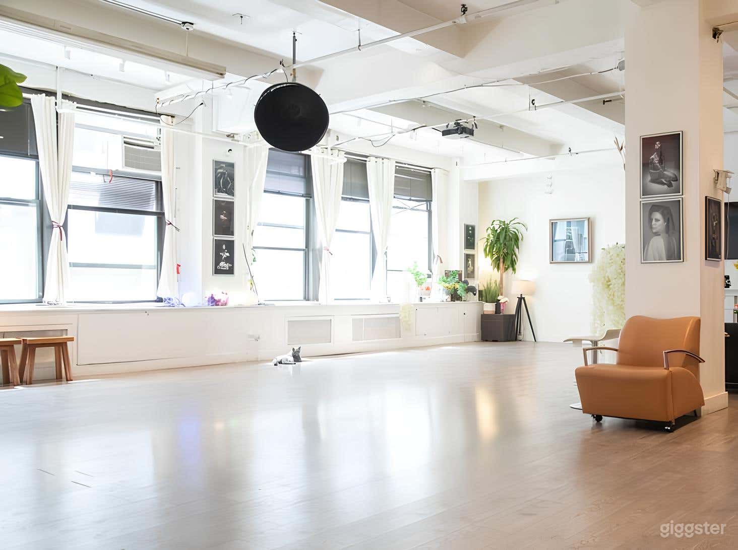 Photo Studio 4 Photo 1