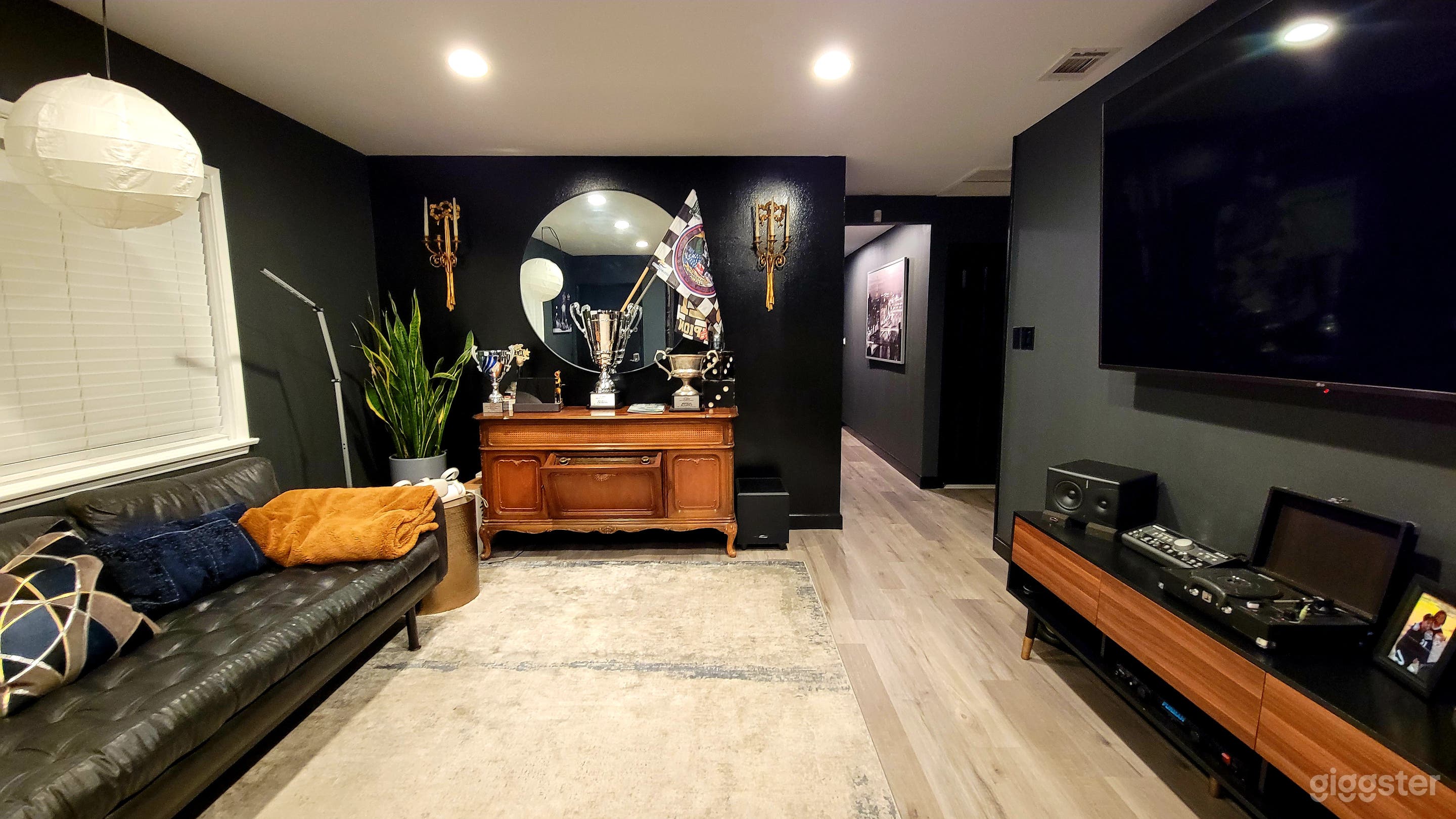 The Bat Cave &amp; exotic cars  Photo 3