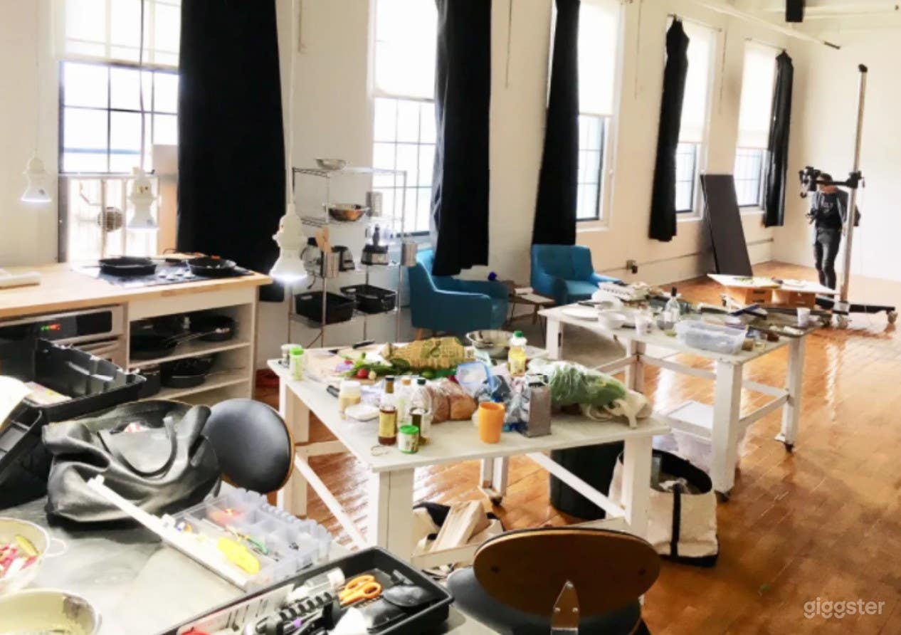 Daylight Photo Studio in Rustic Mill Building  Photo 4