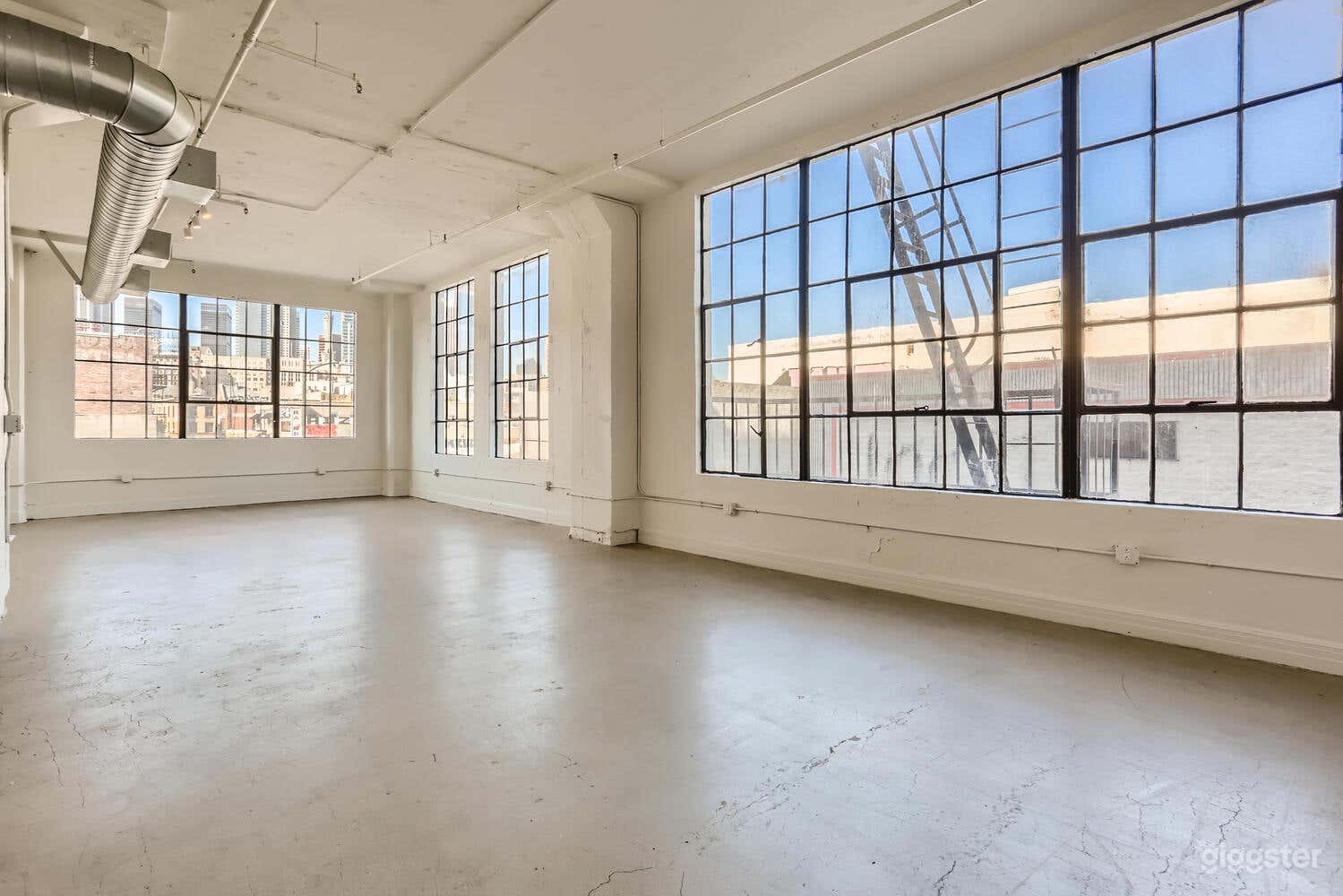 STUDIO 208 Versatile Photo Studio in DTLA Photo 4