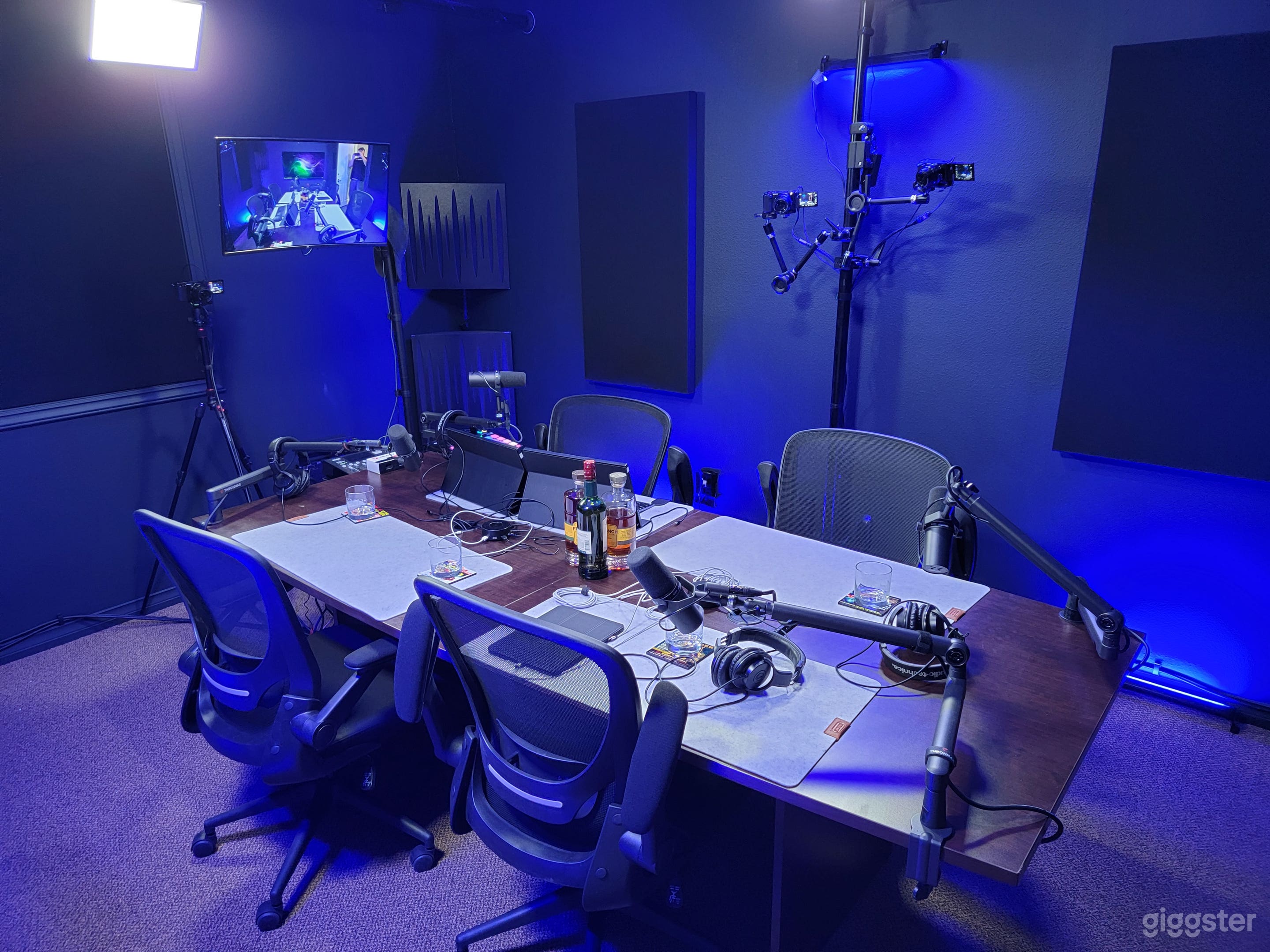 Podcast, YouTube, &amp; Livestream Recording Studio Photo 3