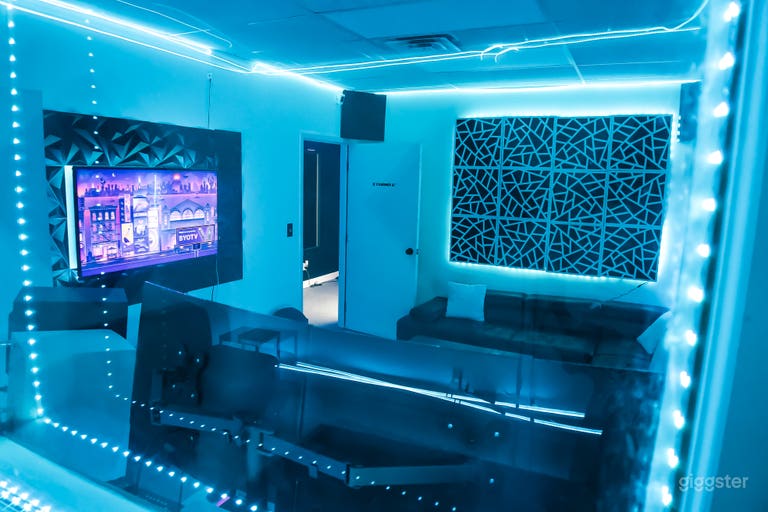  Urban Recording Studio 