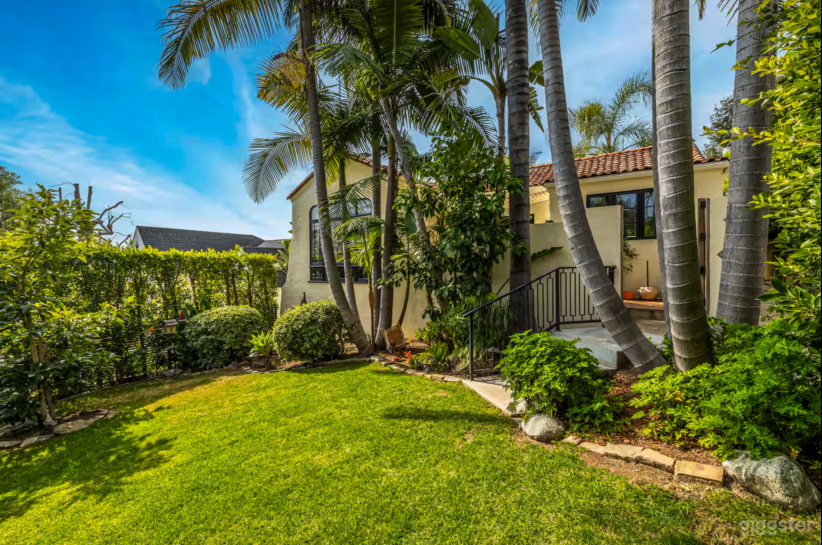 Charming 1920s Spanish Bungalow in Los Feliz – 3-BR Photo 1