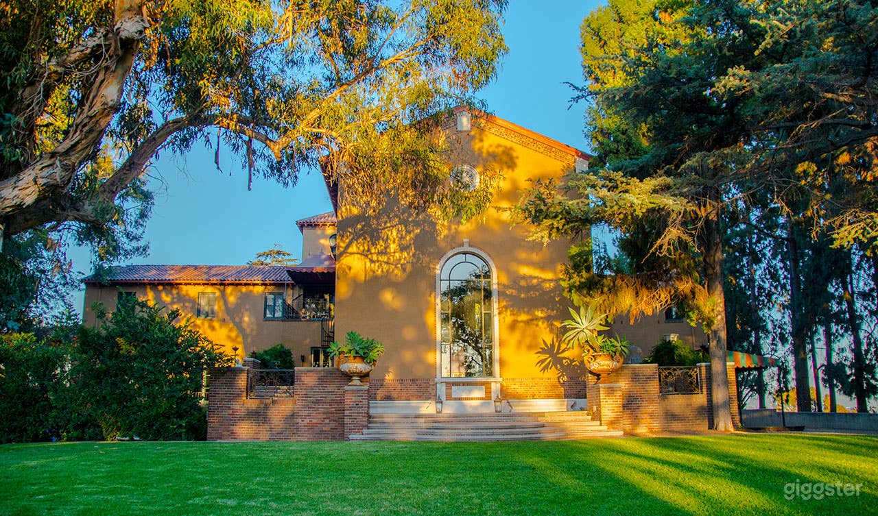 Silverlake Mansion Photo 4