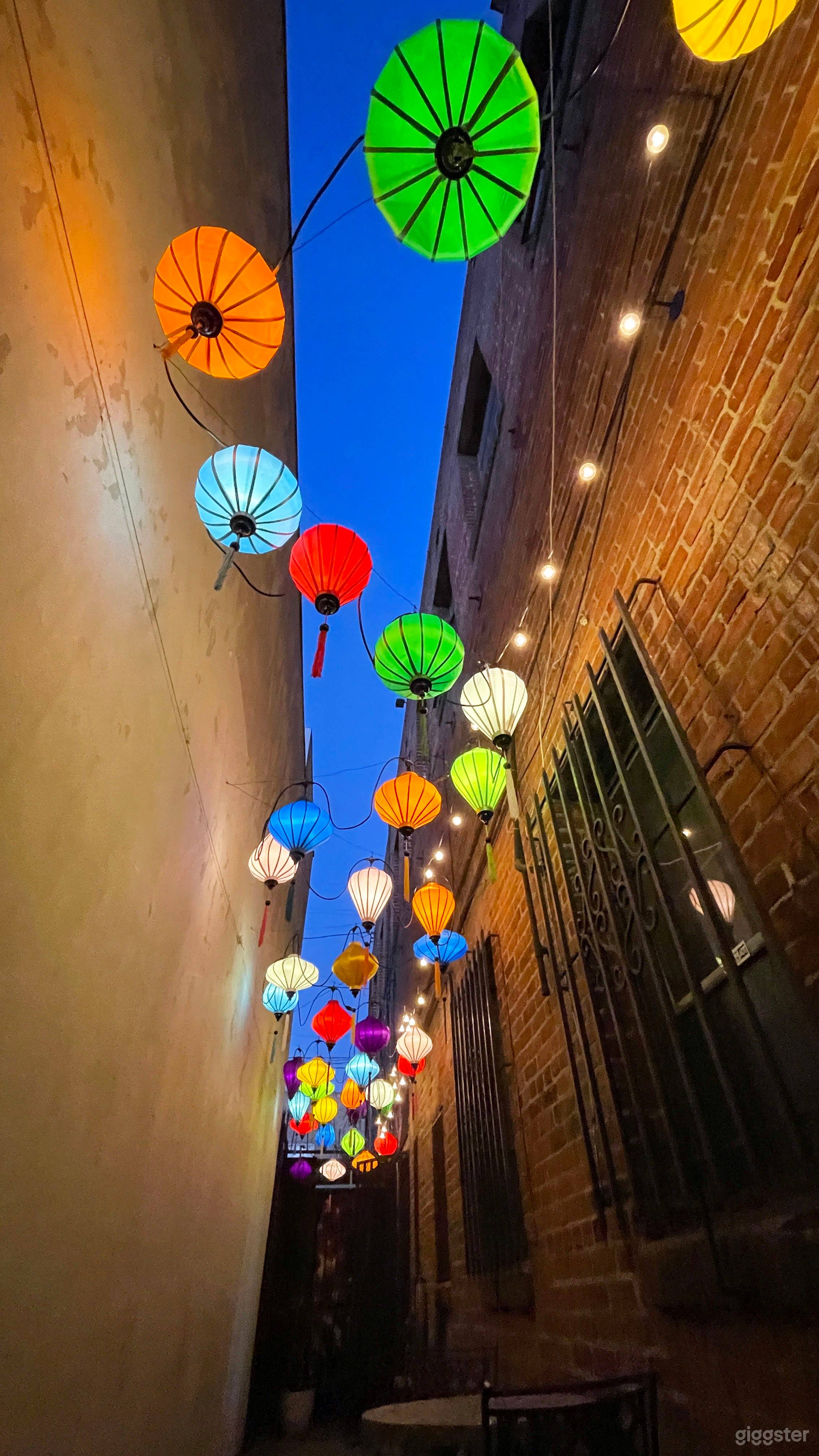 Alleyway - East Hollywood Studio Photo 2