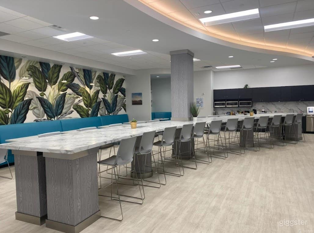 12 Person Private Meeting Room in Miami, FL Photo 3