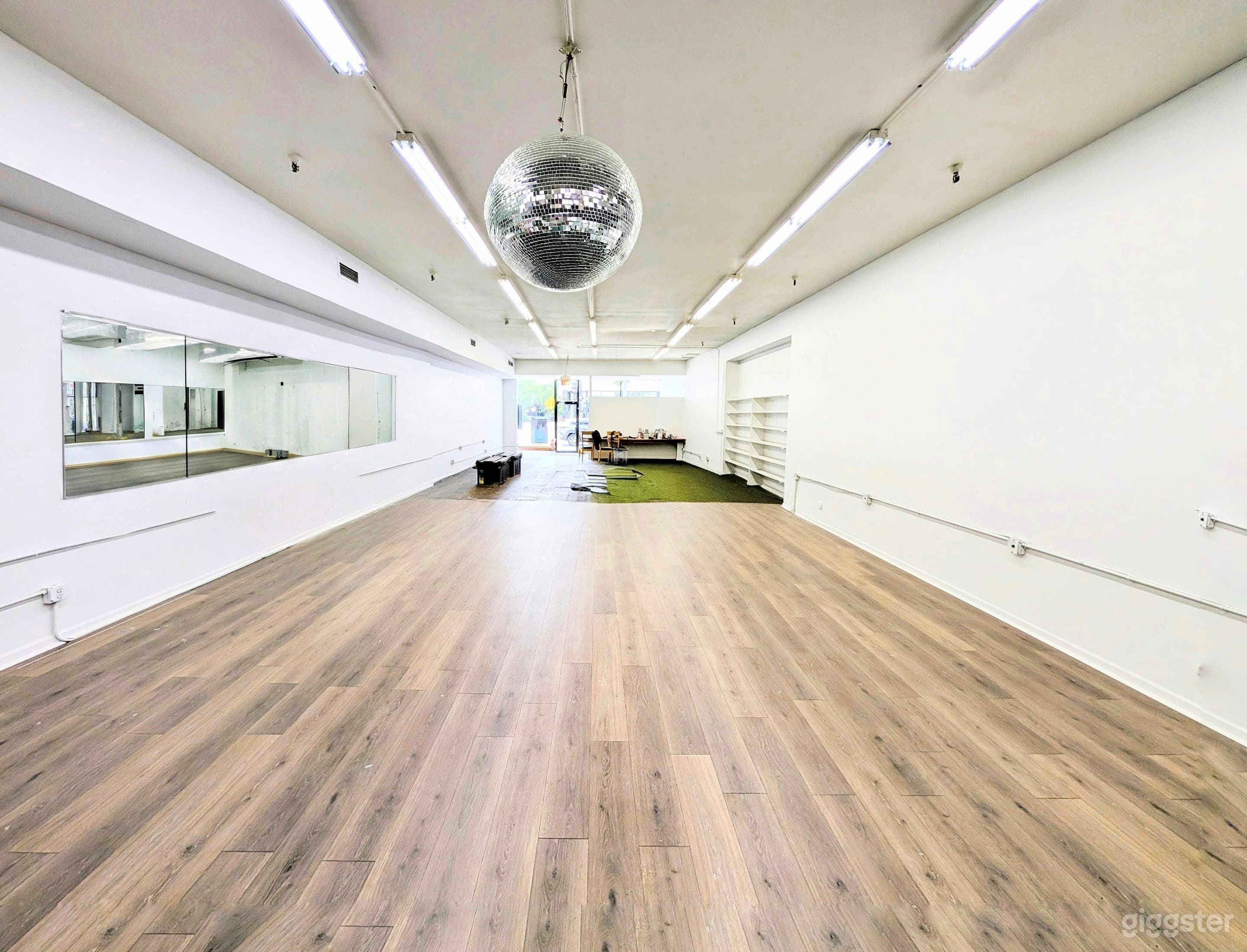 Versatile Event &amp; Studio Venue Photo 4