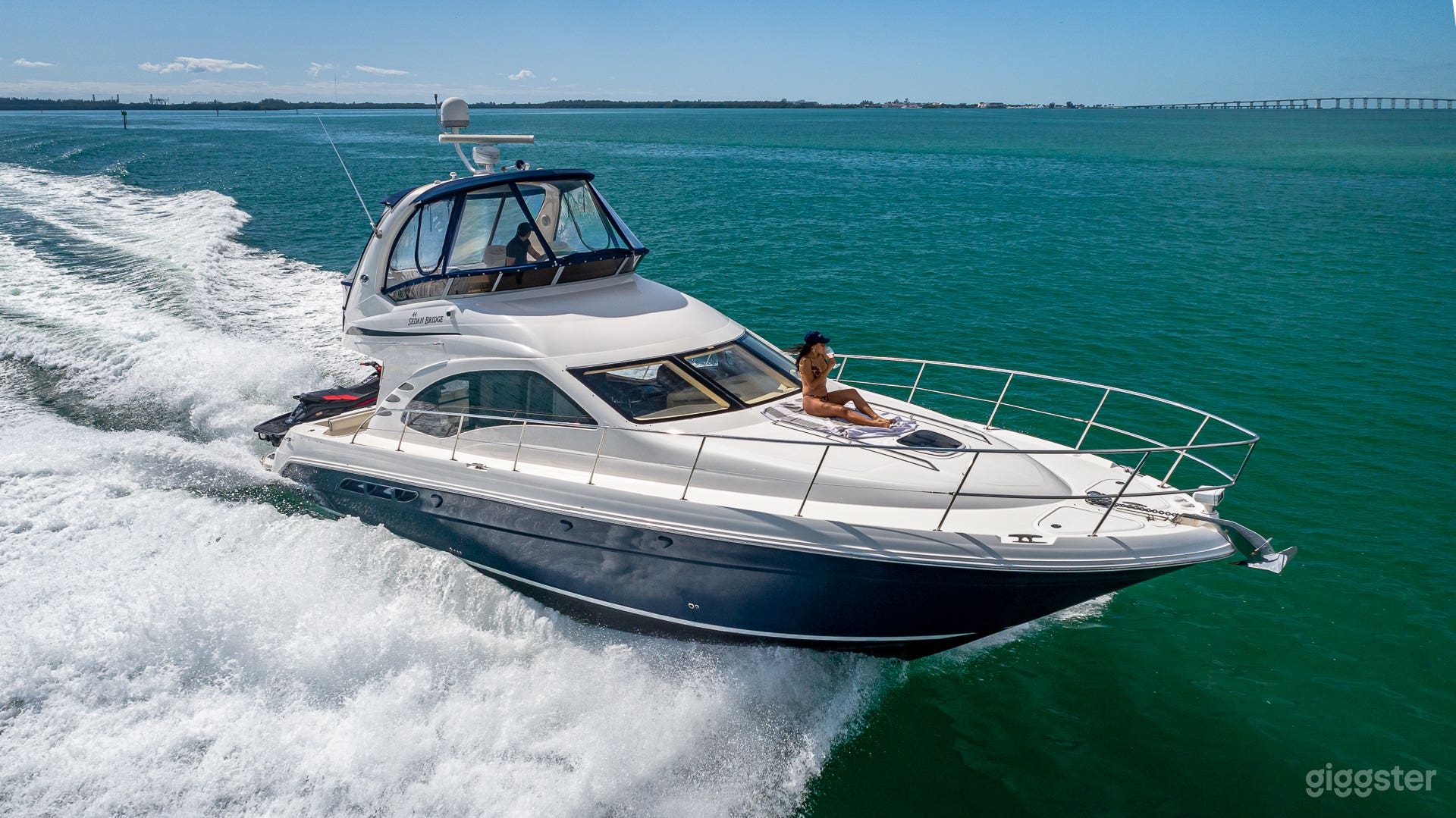 Phenomenal 50FT SEA RAY Fly Party Yacht Space Events -  Photo 3