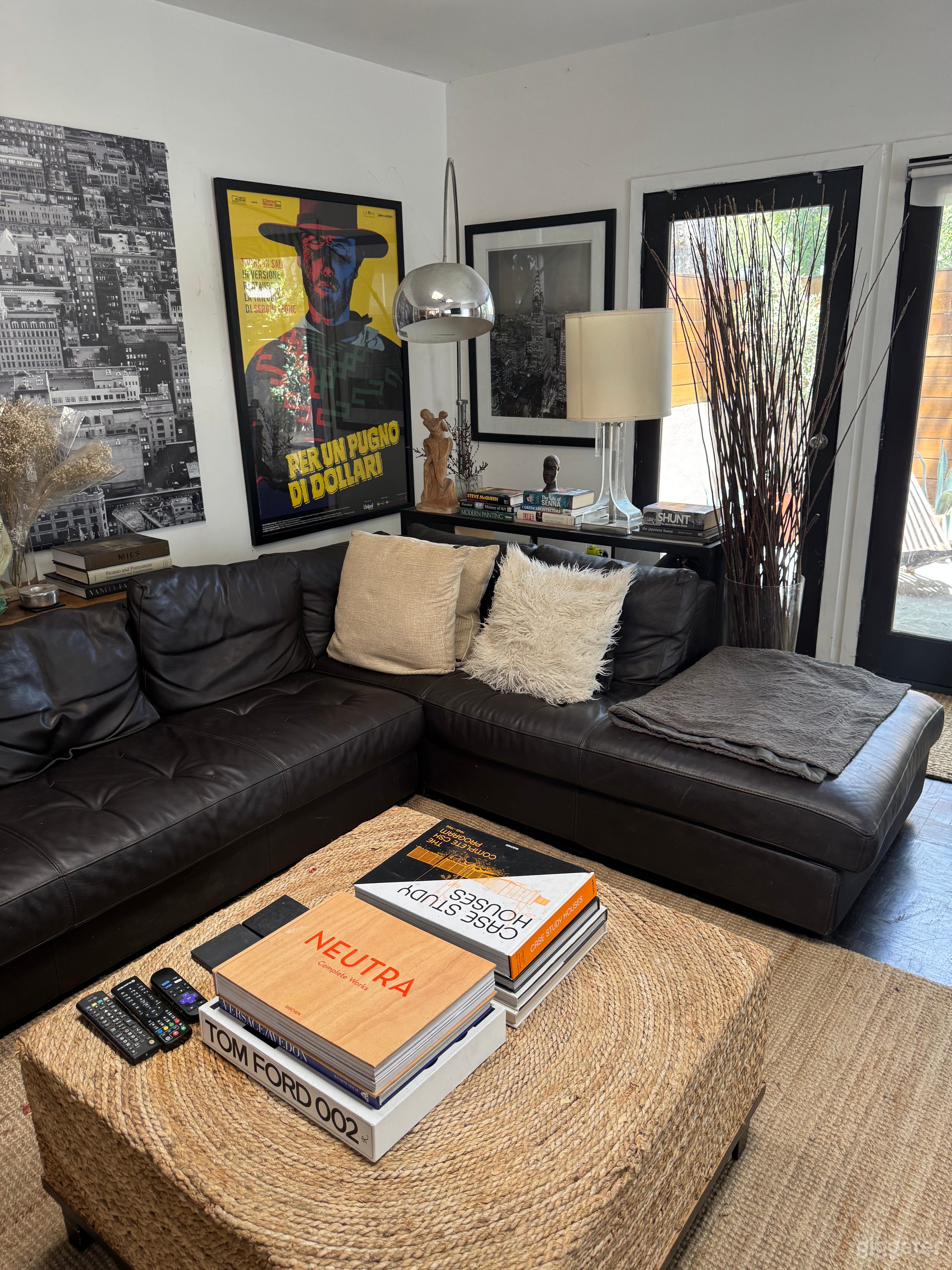 Chic Modern Ranch Bungalow Near Valley Studios Photo 3