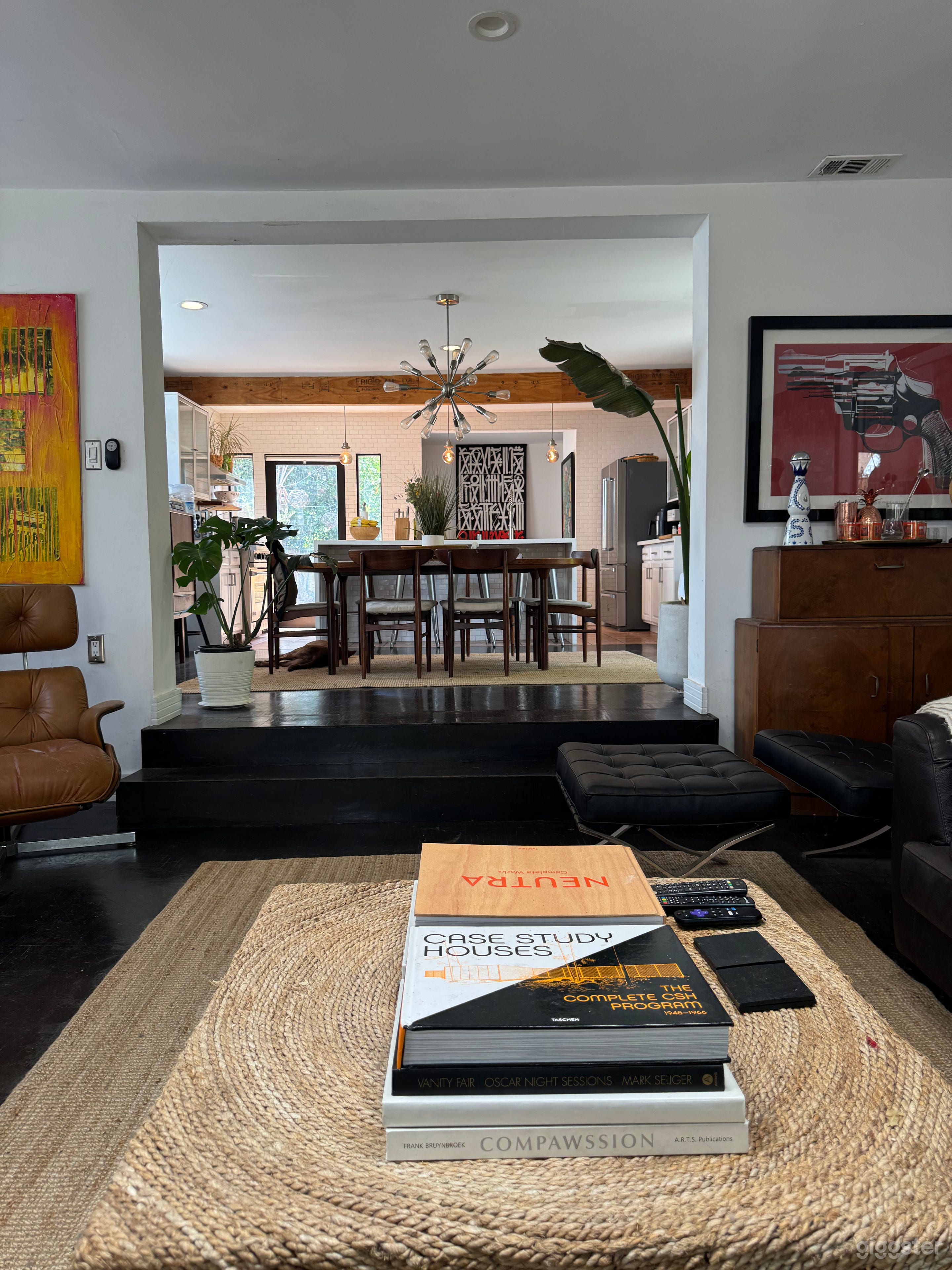 Chic Modern Ranch Bungalow Near Valley Studios Photo 1