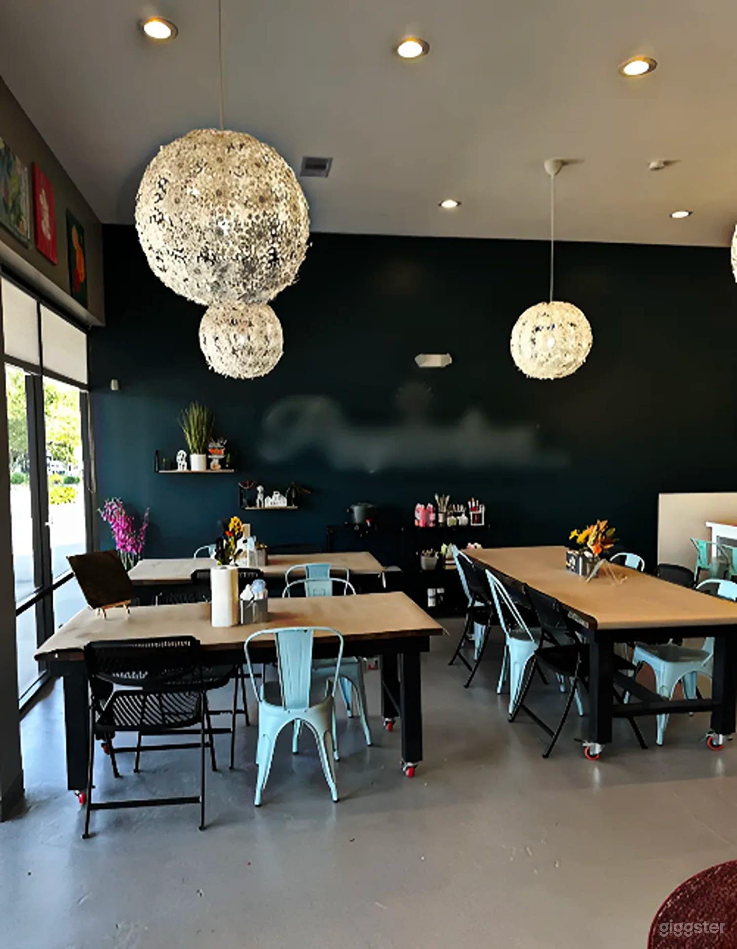 Trending Creative Arts Studio Photo 2