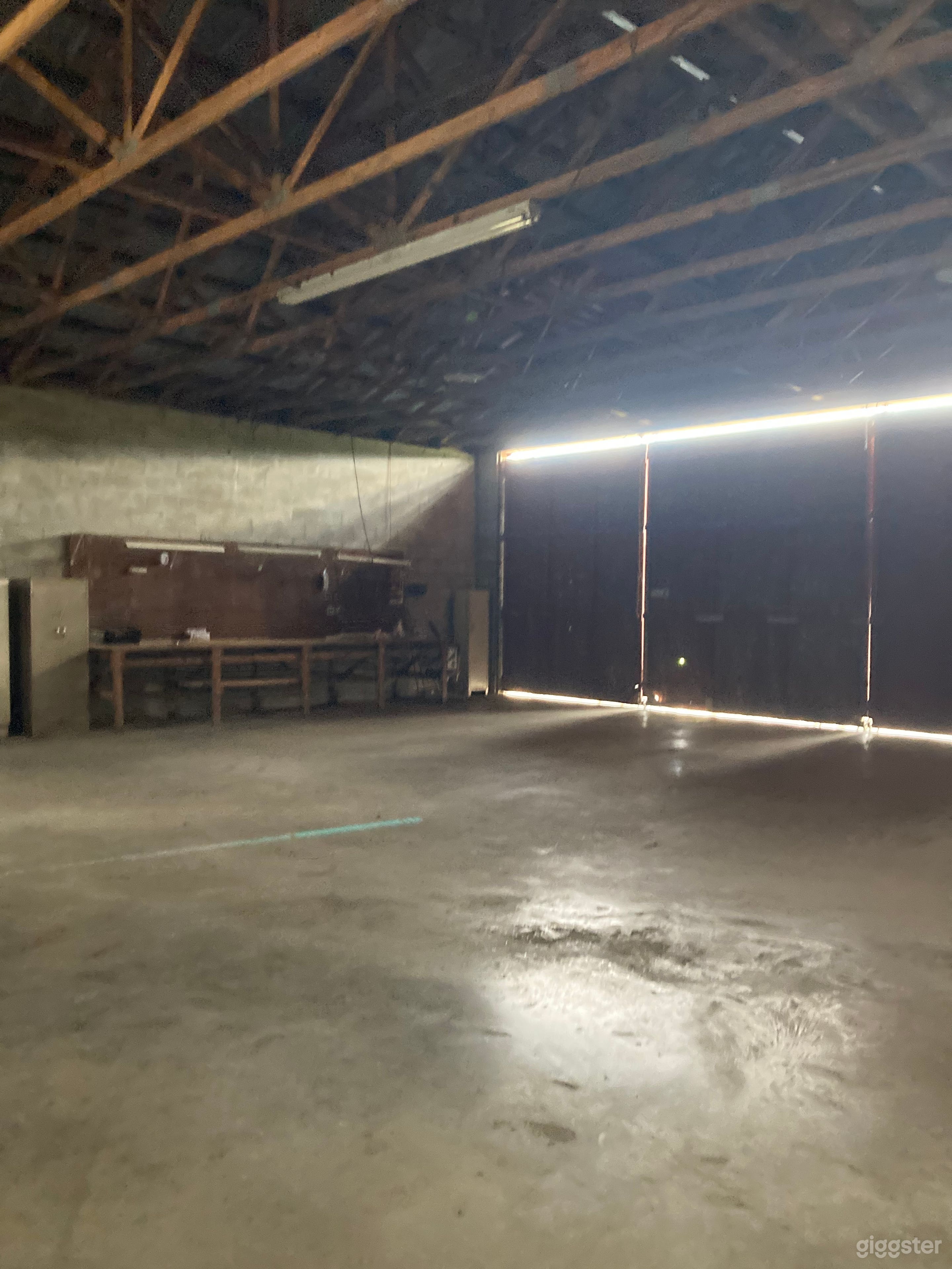 Hangar House Photo 4