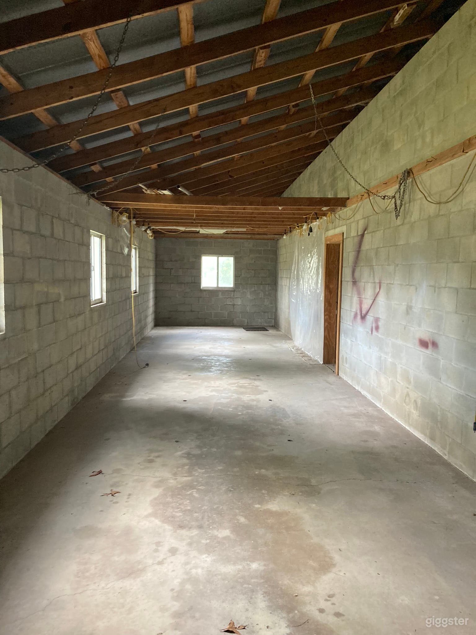 Hangar House Photo 3