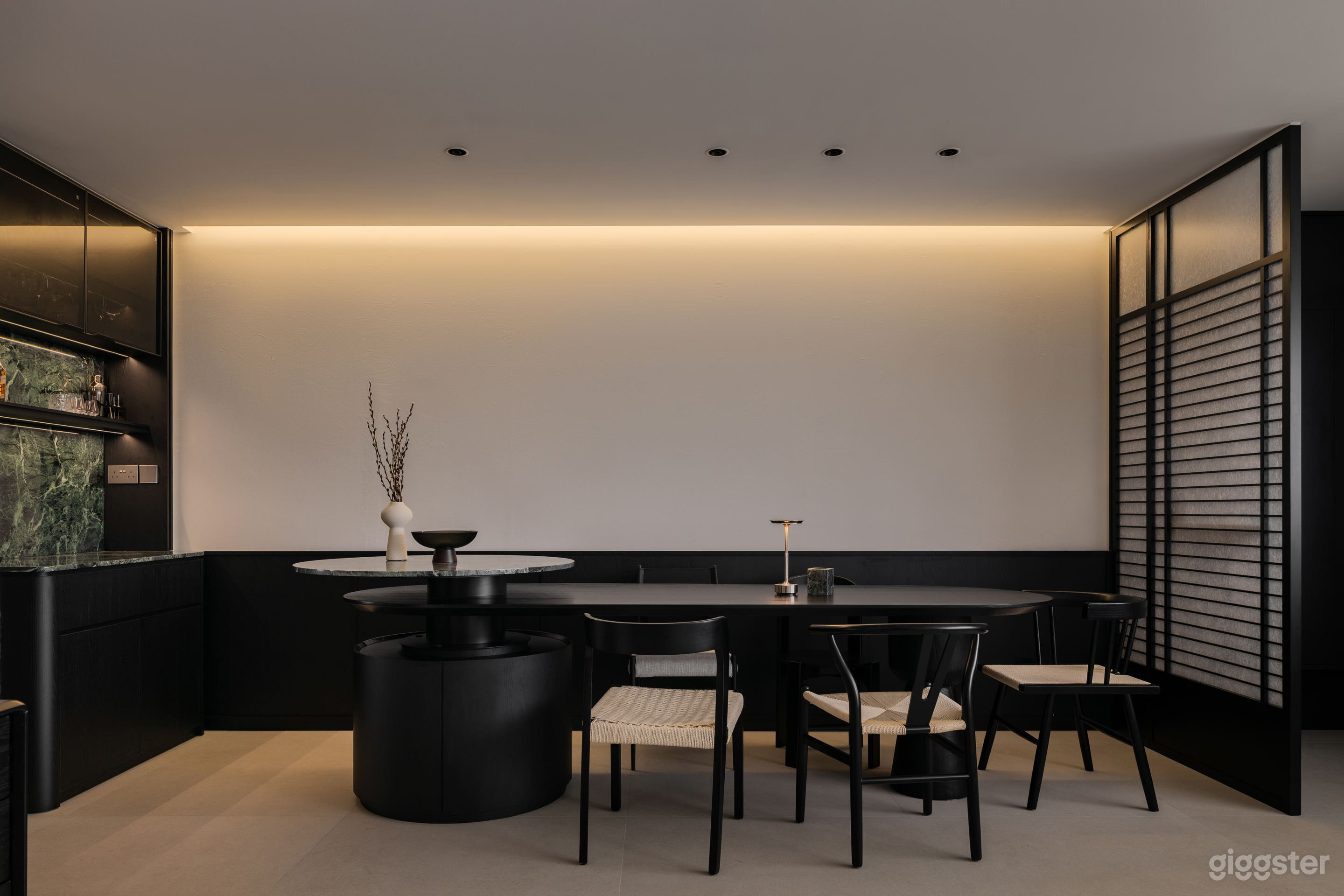 Cosy Minimalist Hideaway for Shoots & Styling Photo 1