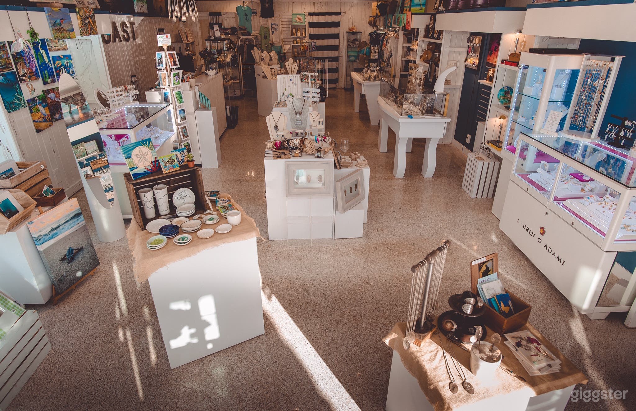 Quaint Seaside Village  Photo 3