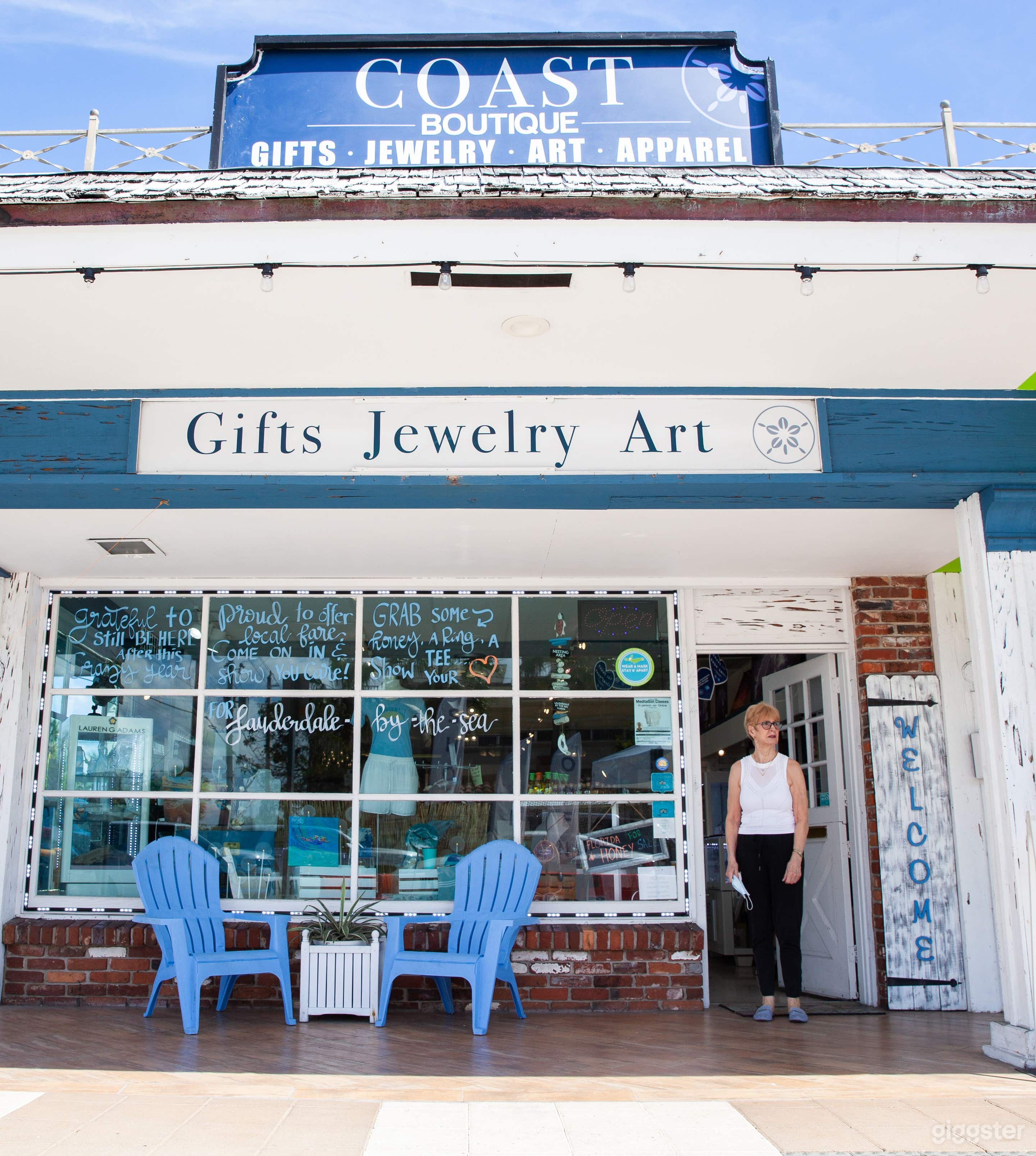 Quaint Seaside Village  Photo 2