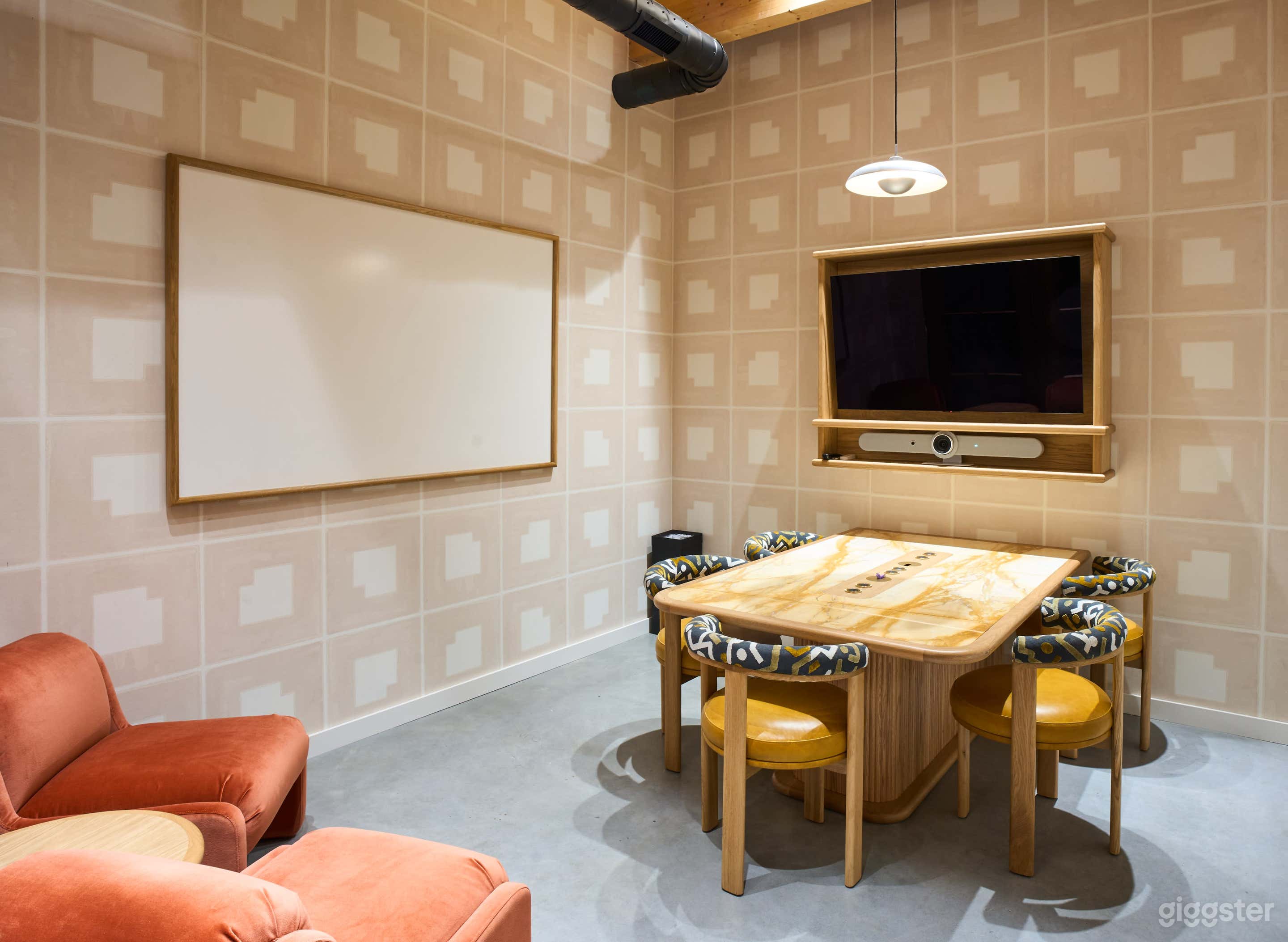 The Gibson Room Photo 1