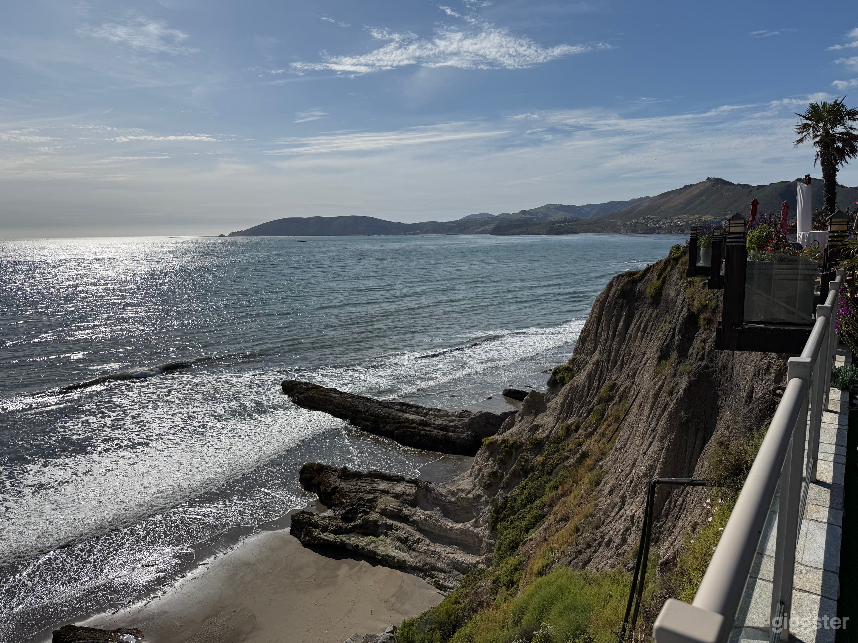 Cinematic Bluff-edge Oceanfront dramatic drop-off Photo 1