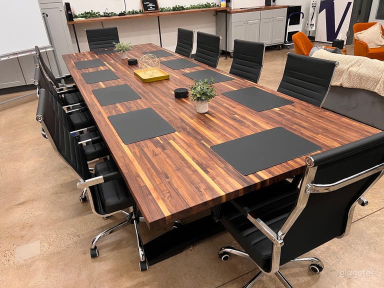  Salle de conférence Oak Haven chez Dwell Coworking West Gate 