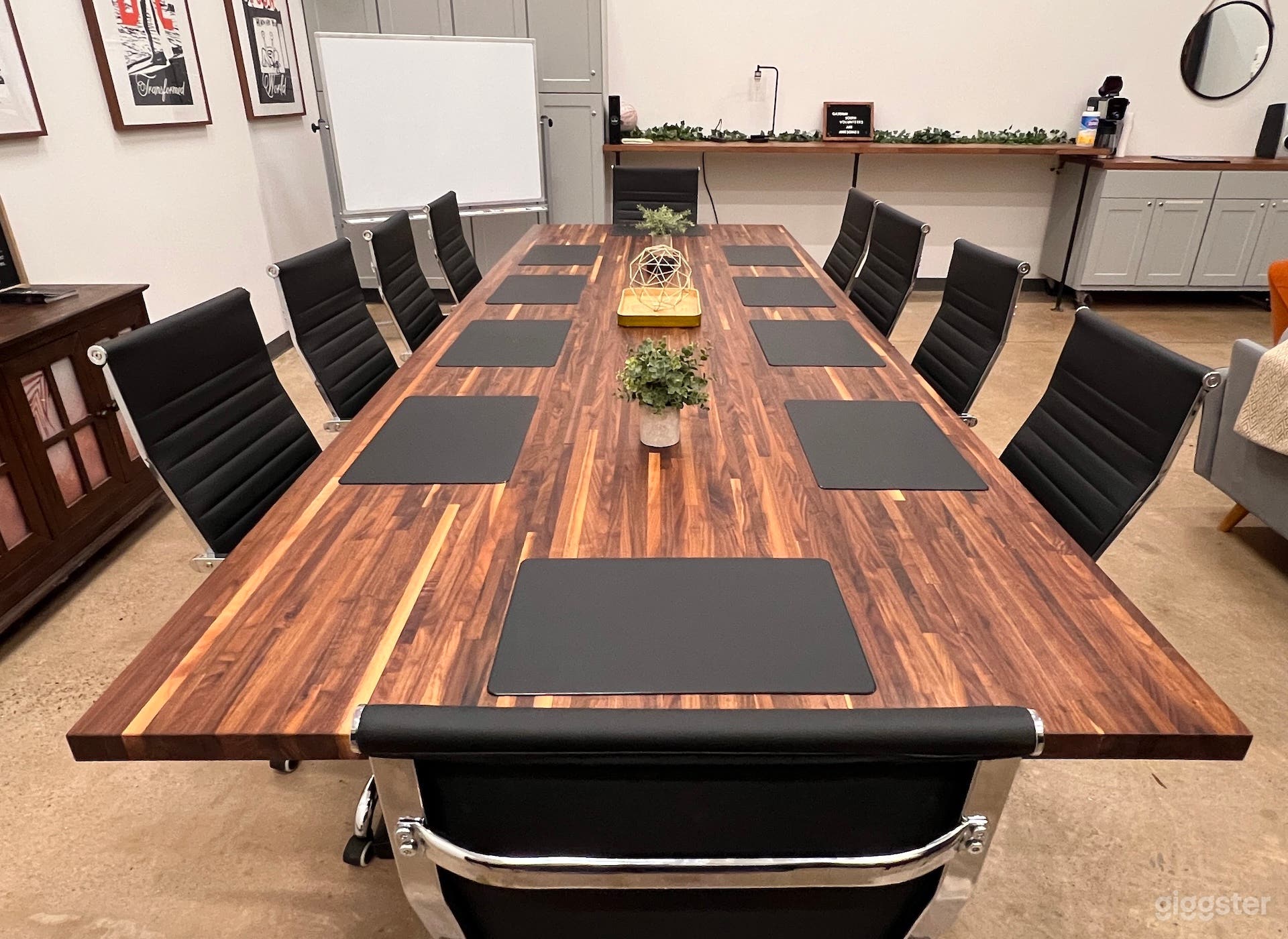 Oak Haven Conference Room at Dwell Coworking West Gate Photo 4
