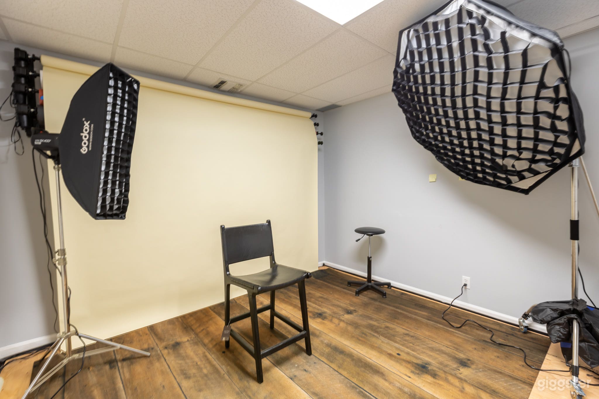 Canoga Park Photography Studio Photo 2