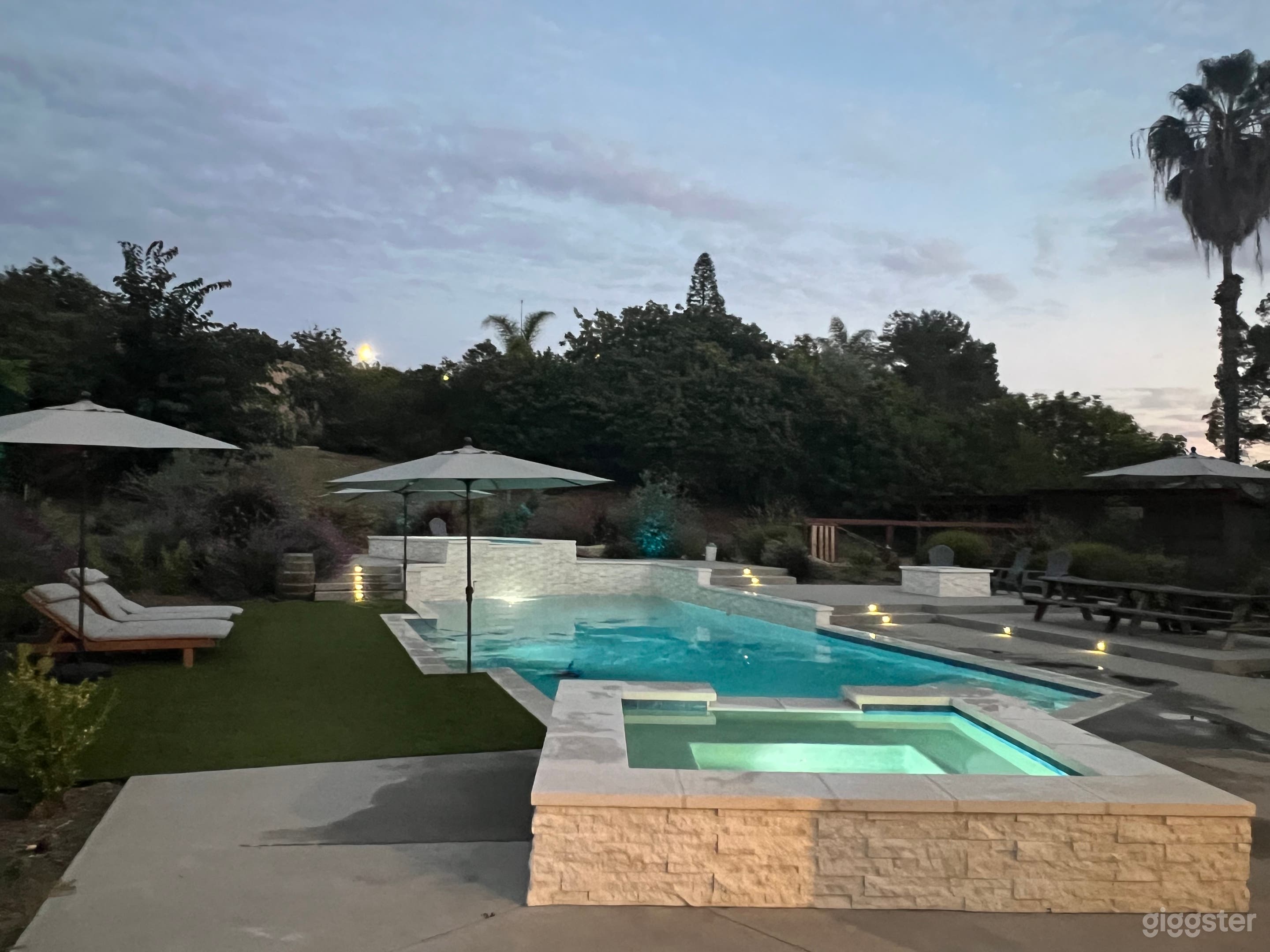 Farmhouse with pool, goats, and chickens Photo 1