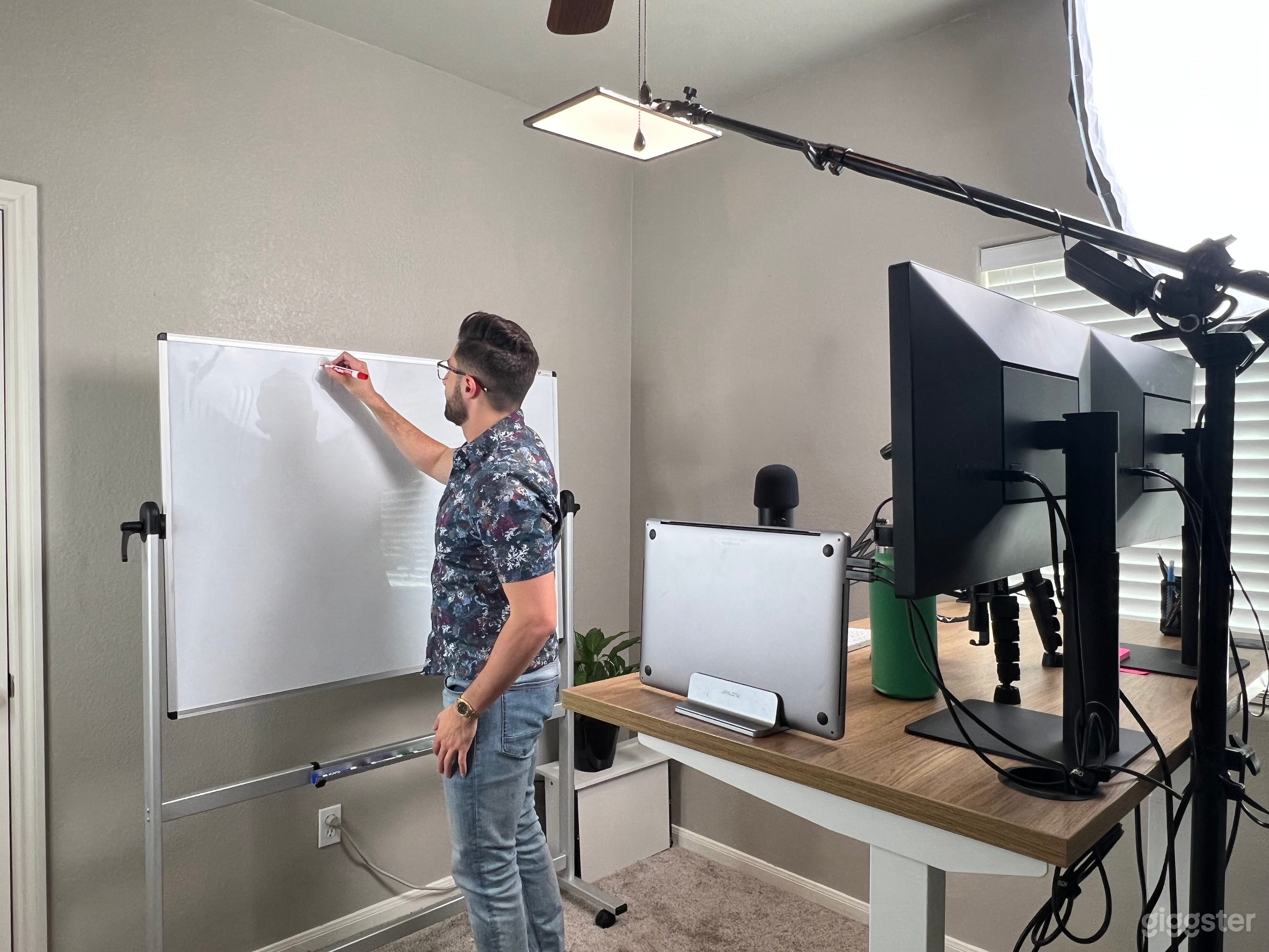 Video Recording Studio (Camera+ Lights Included!) Photo 2