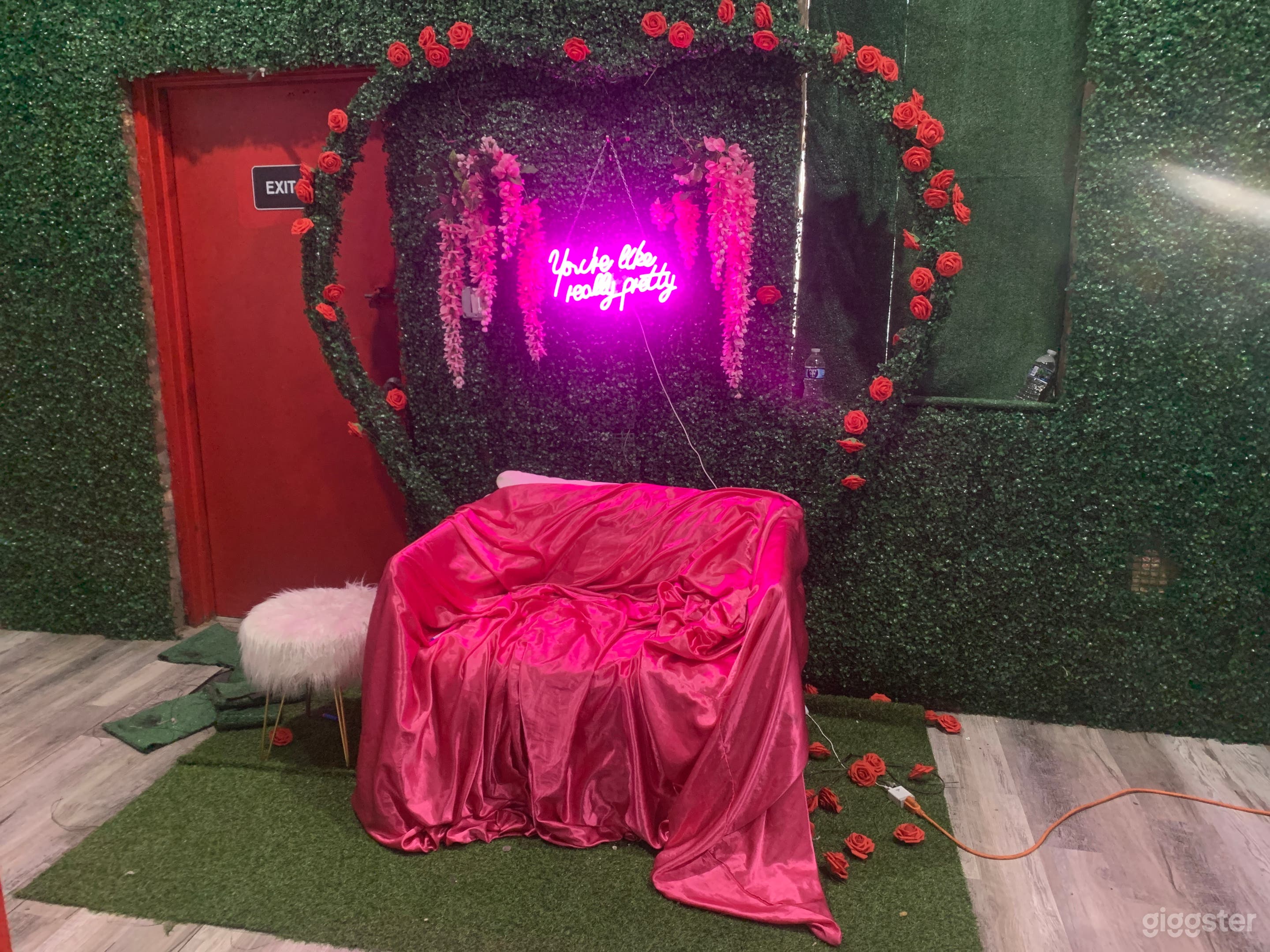 This space is a nice secure location for your creative ideas Photo 3