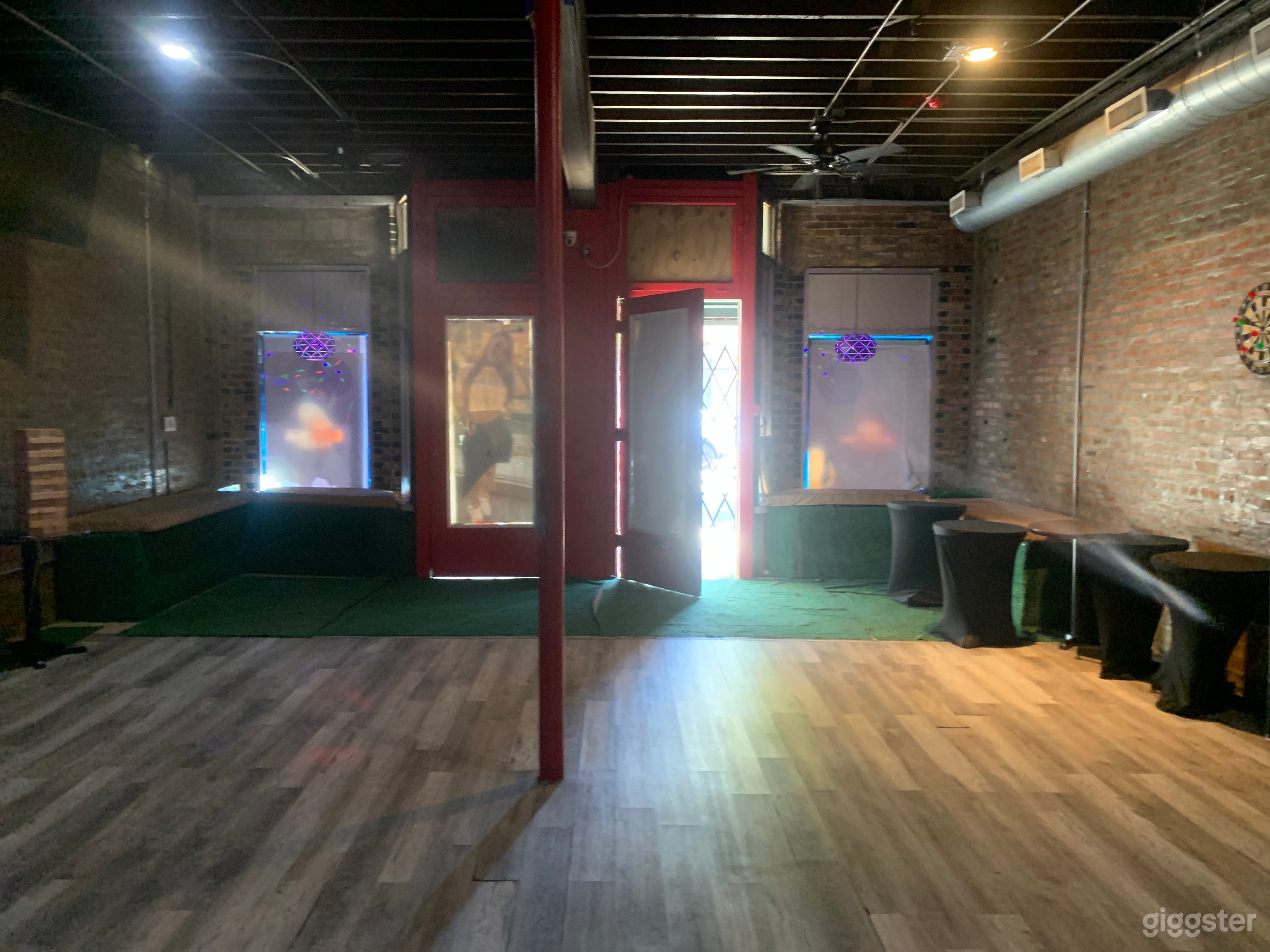 This space is a nice secure location for your creative ideas Photo 1