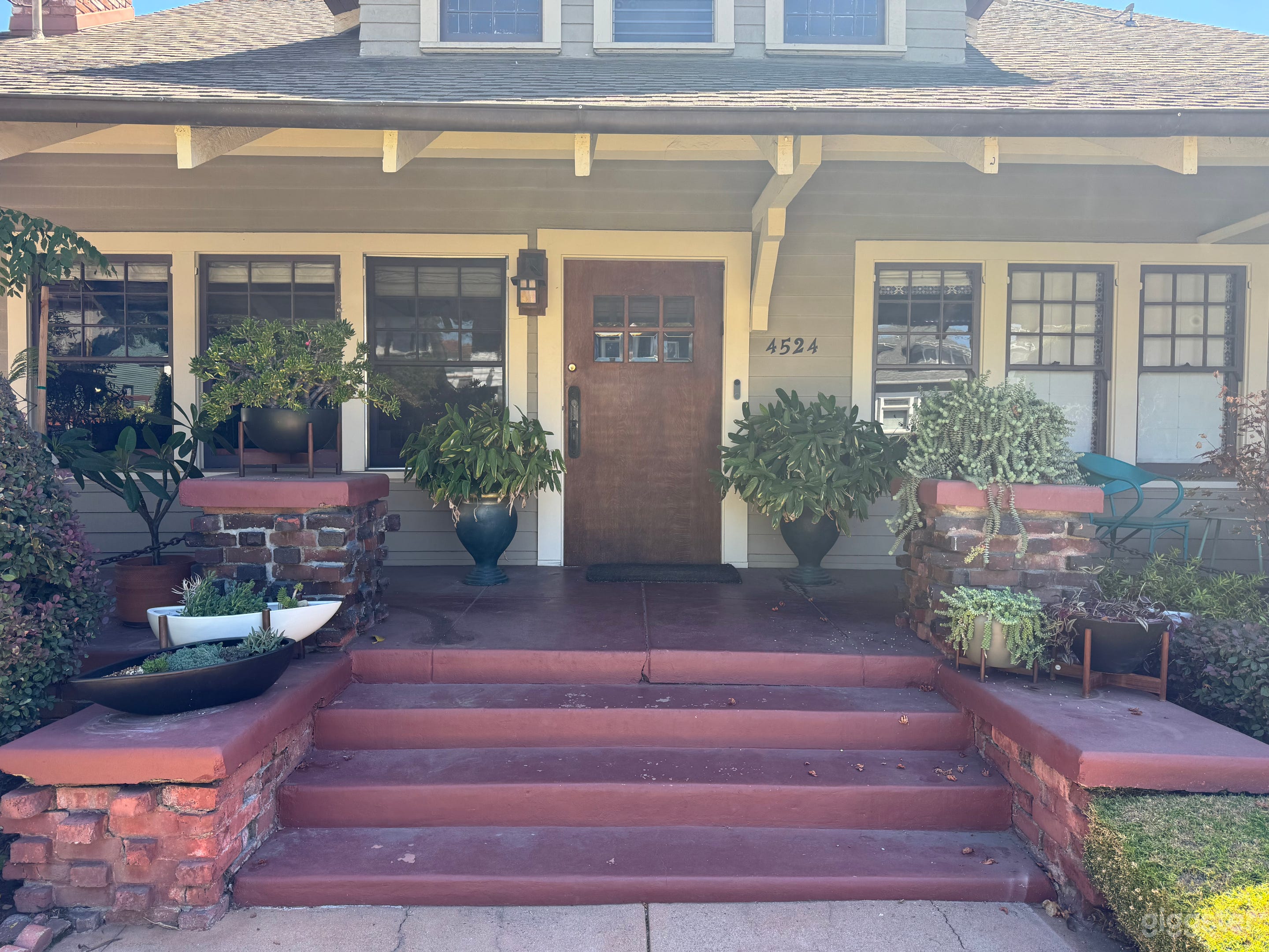 Charming Craftsman Bungalow with Vintage Flair &amp; Lush Garden Photo 2