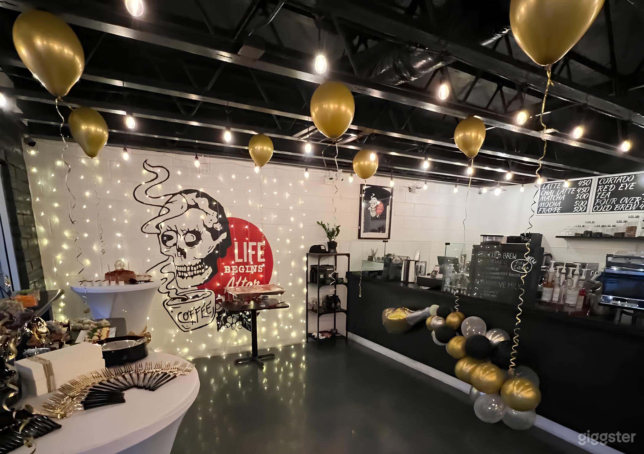 Cosy and Inviting Coffee Shop in Scottsdale Photo 4