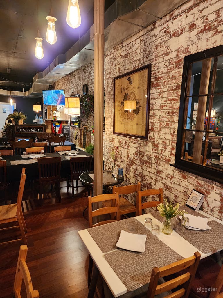  Vibrant and Cozy Caribbean Restaurant 