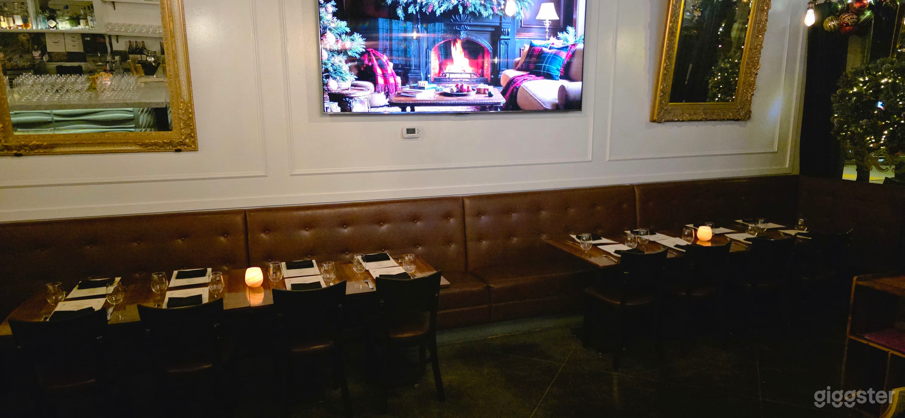 Intimate gatherings, celebrations, and corporate events. Photo 1