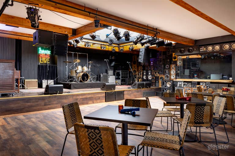  Dynamic and Stylish Location 